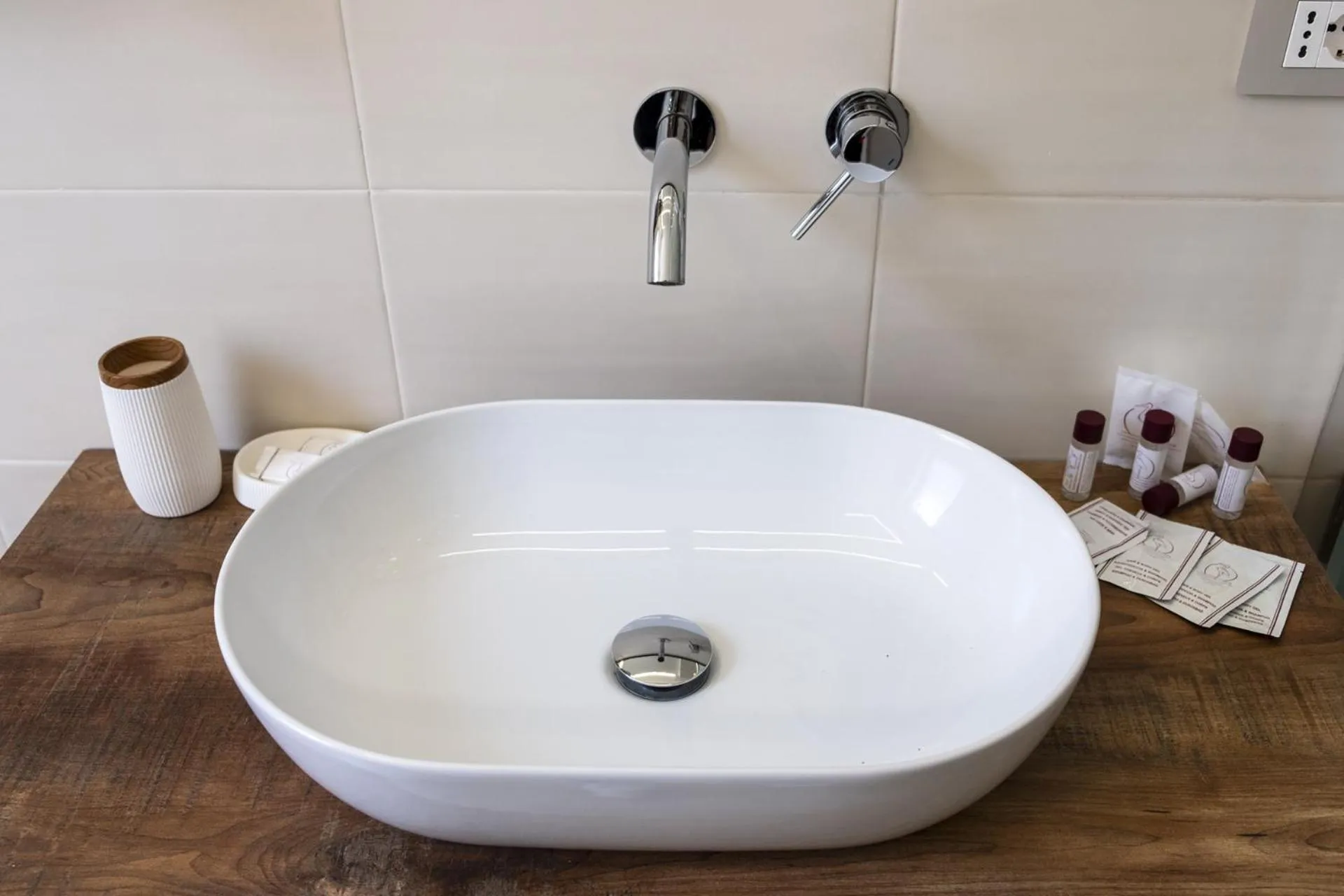 Bathroom in Domus Monasteire