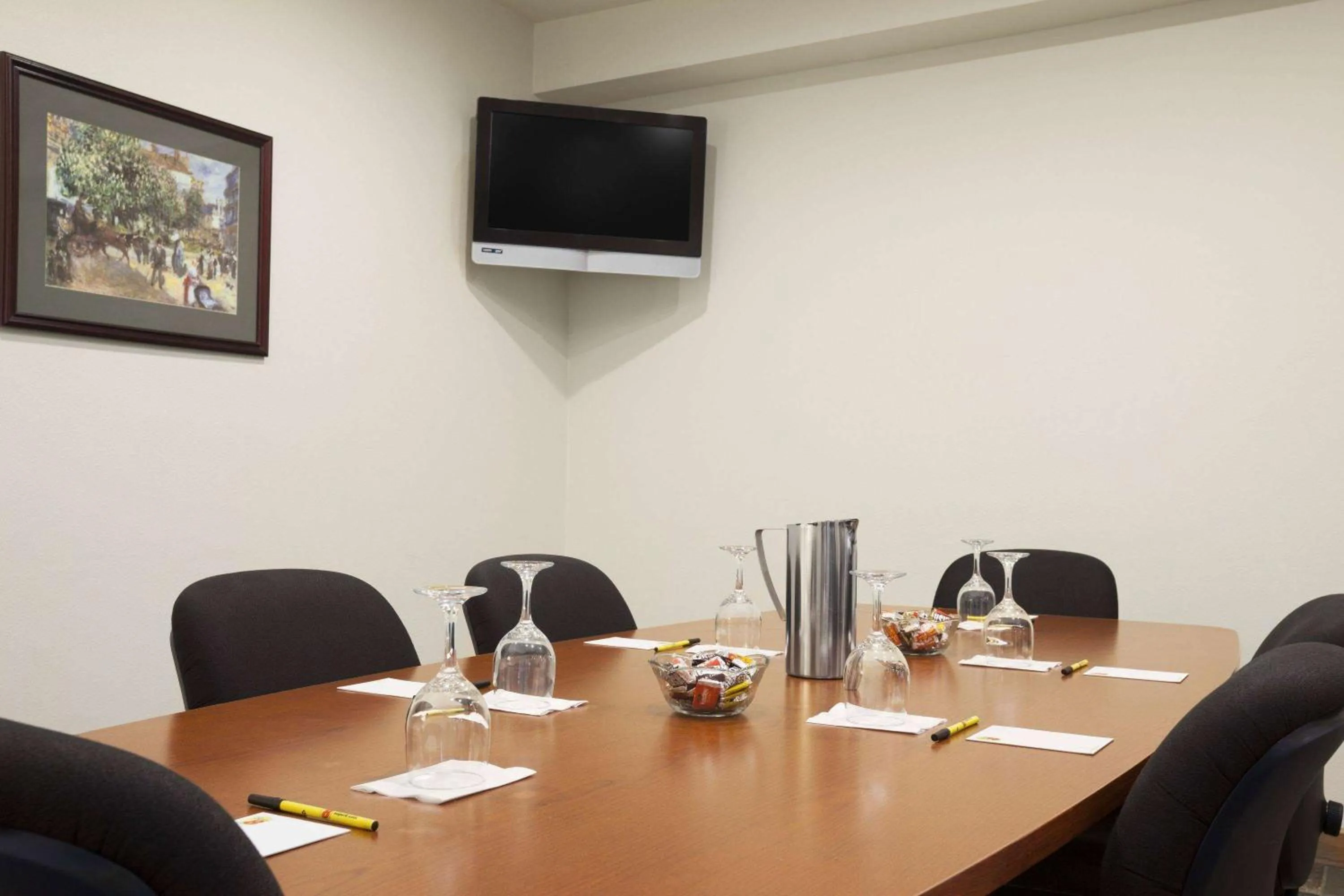 Meeting/conference room in Super 8 by Wyndham Perryville