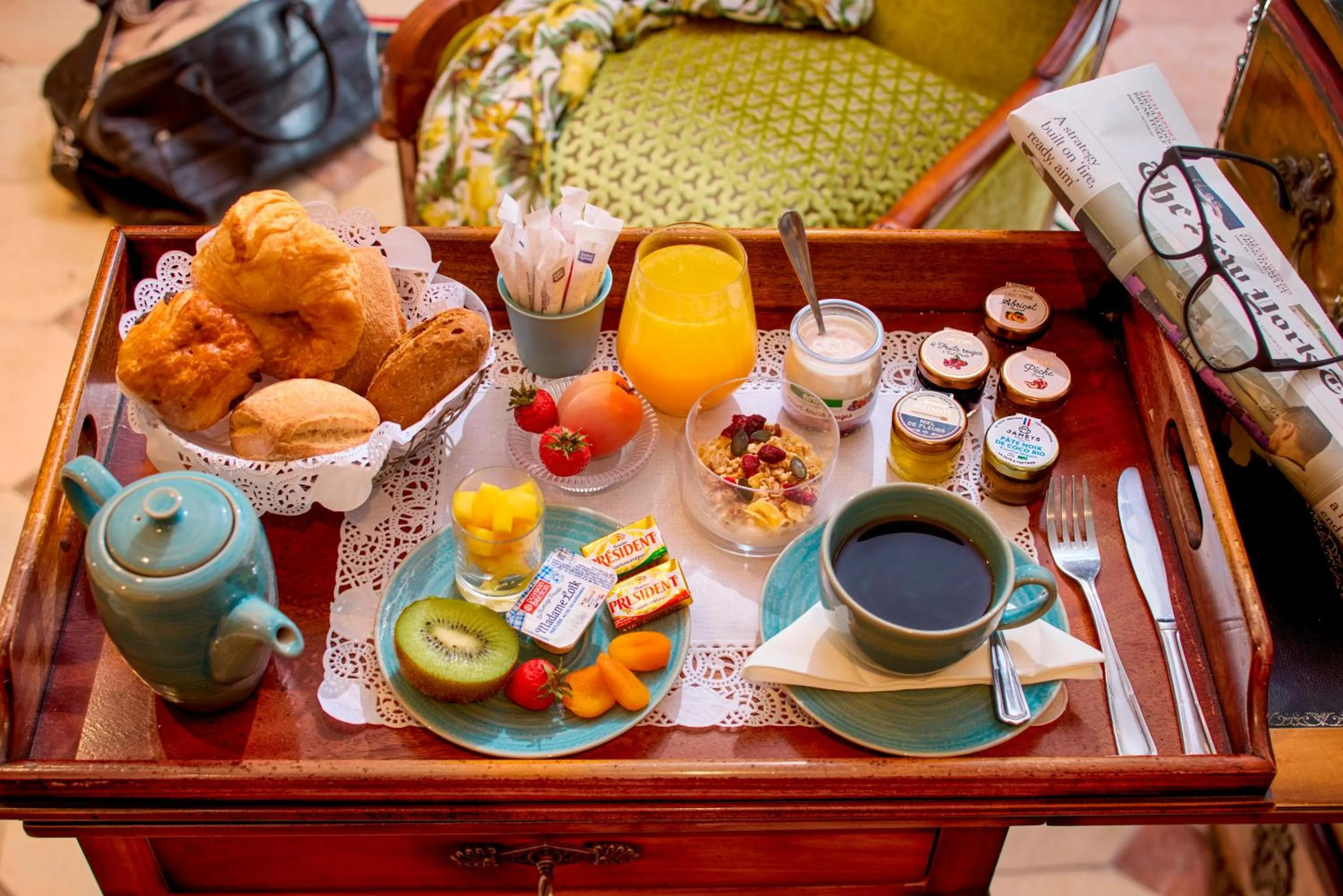 Breakfast in Le Relais Saint Honoré