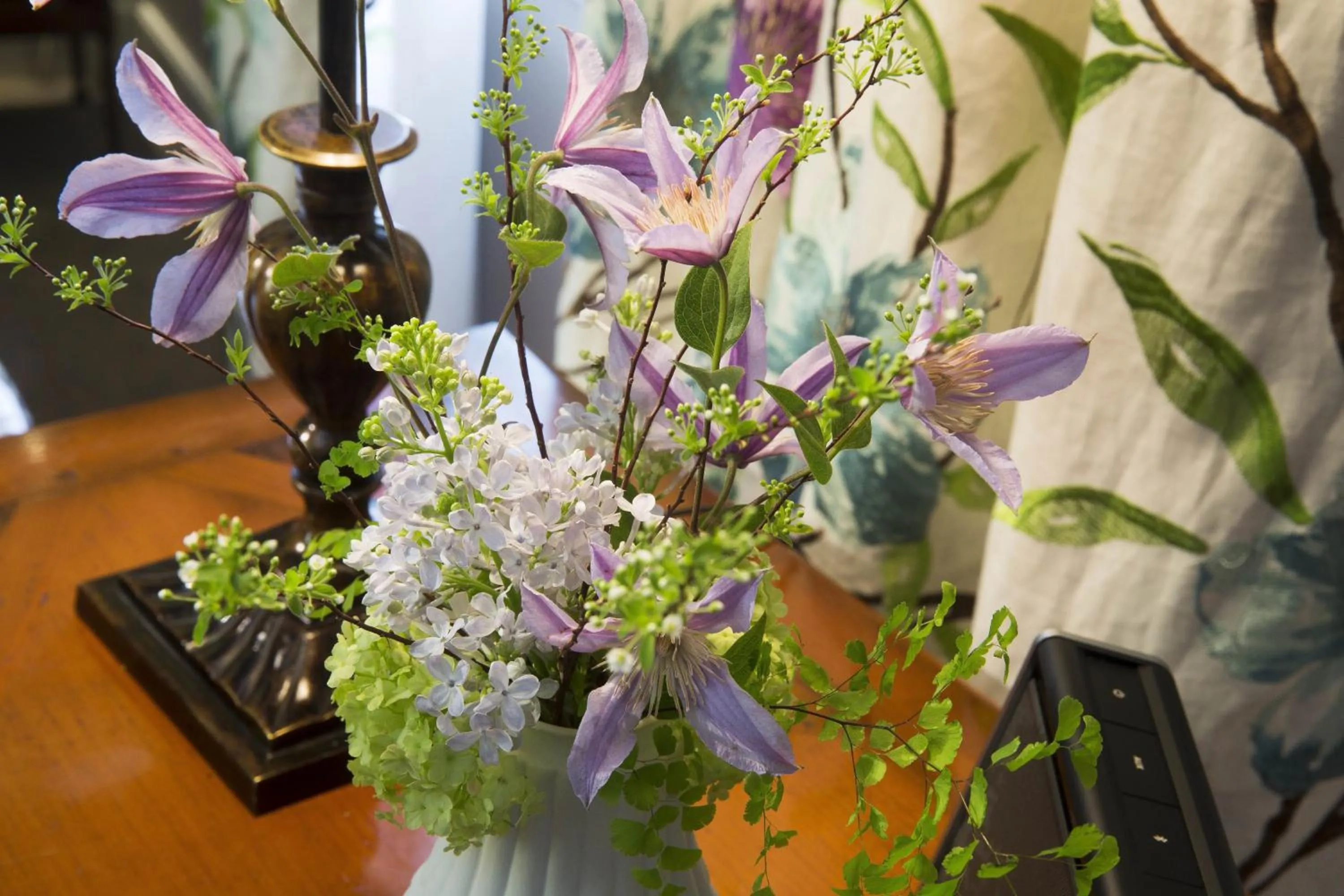 Decorative detail in Le Relais Saint Honoré