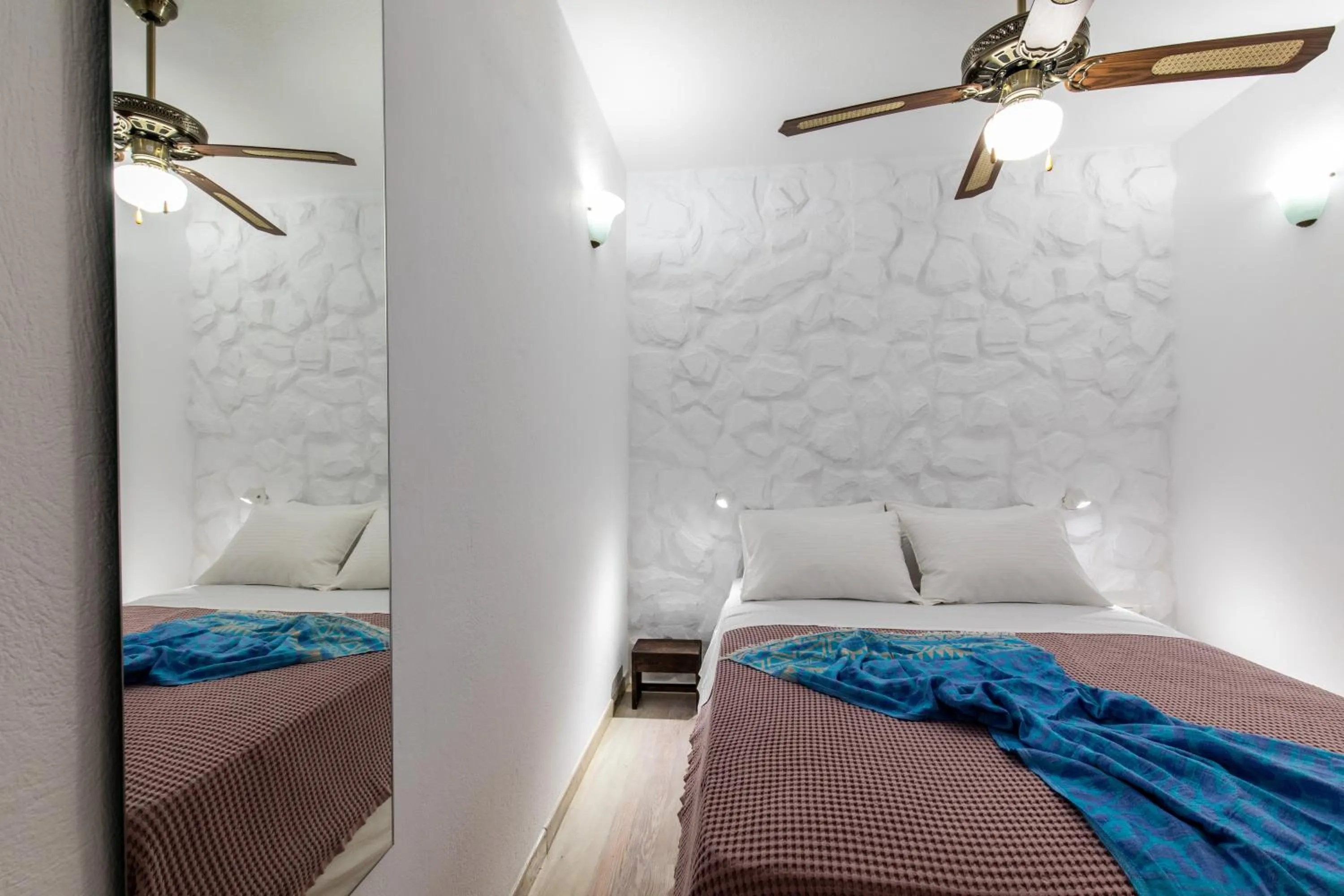 Facade/entrance, Bed in Arco Naxos Luxury Apartments