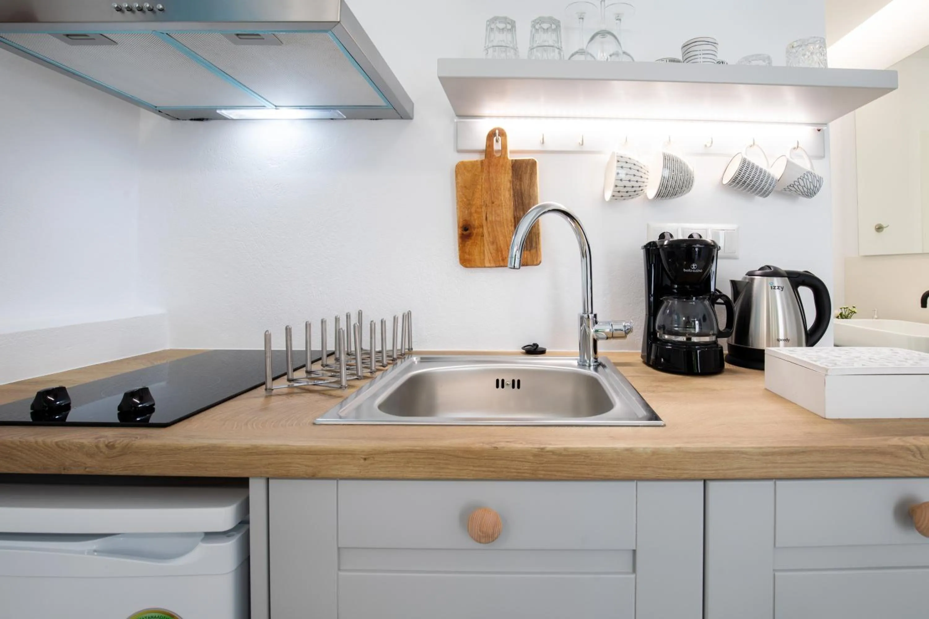 Coffee/tea facilities in Arco Naxos Luxury Apartments