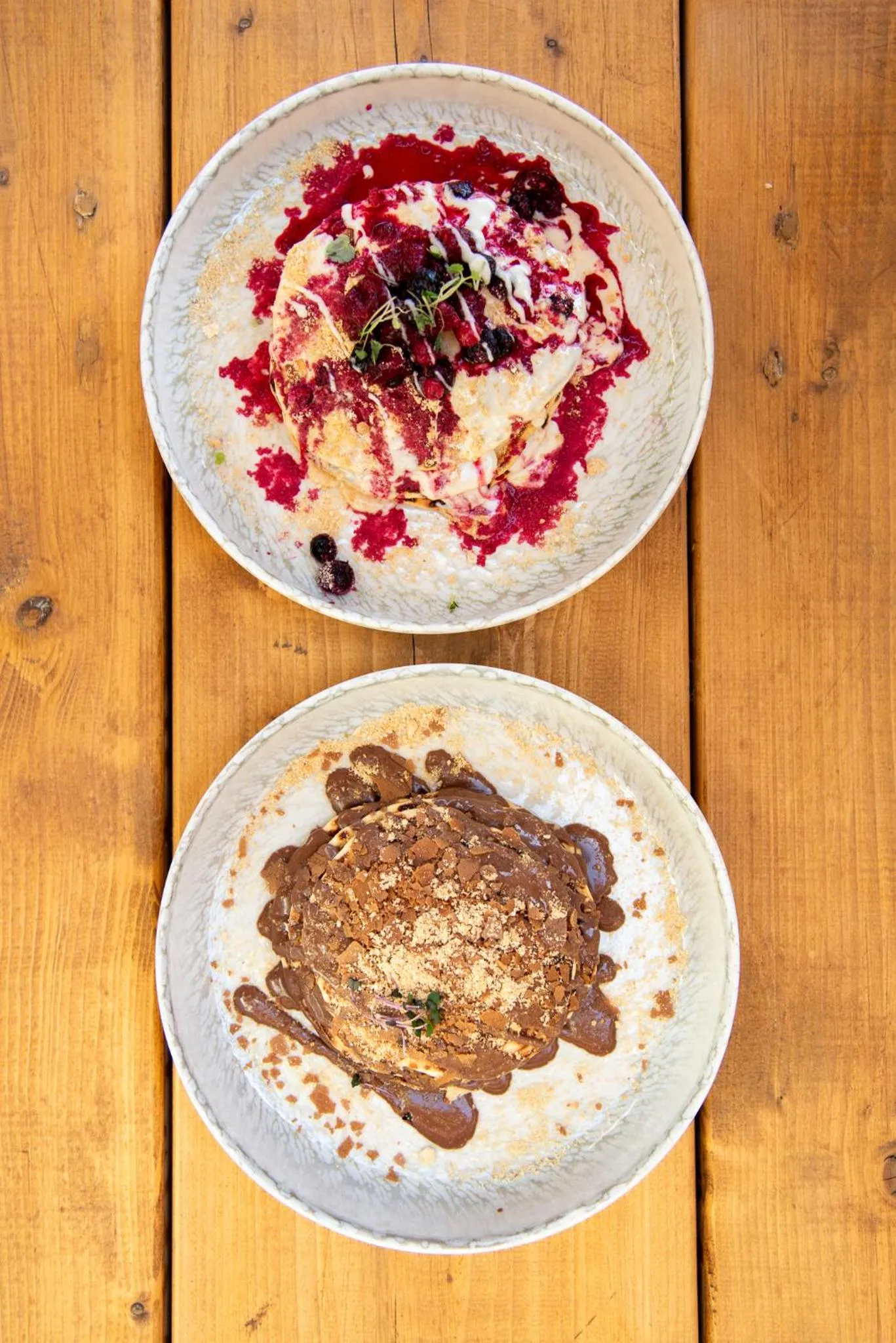 Restaurant/places to eat in Arco Naxos Luxury Apartments