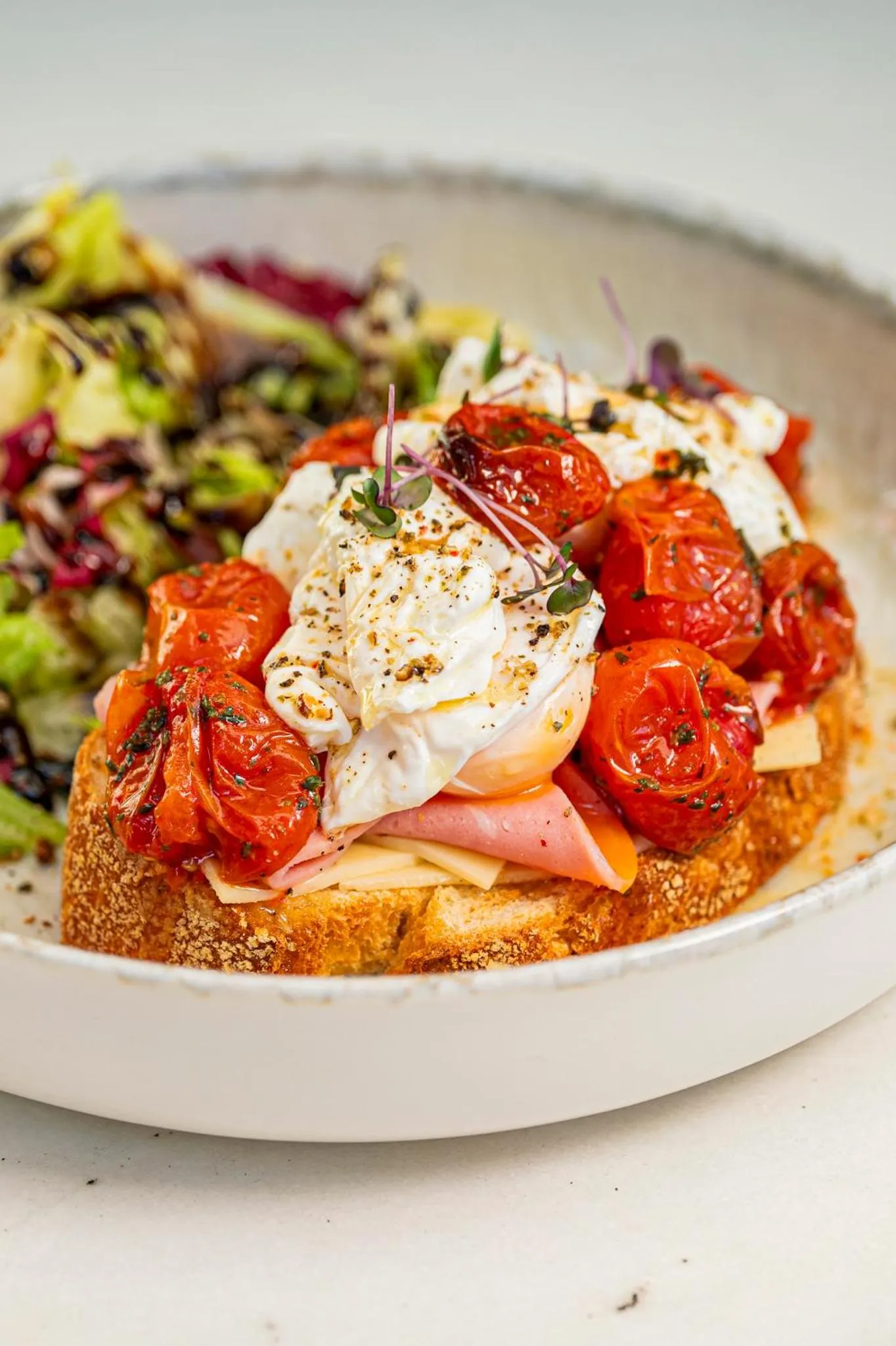 Restaurant/places to eat in Arco Naxos Luxury Apartments