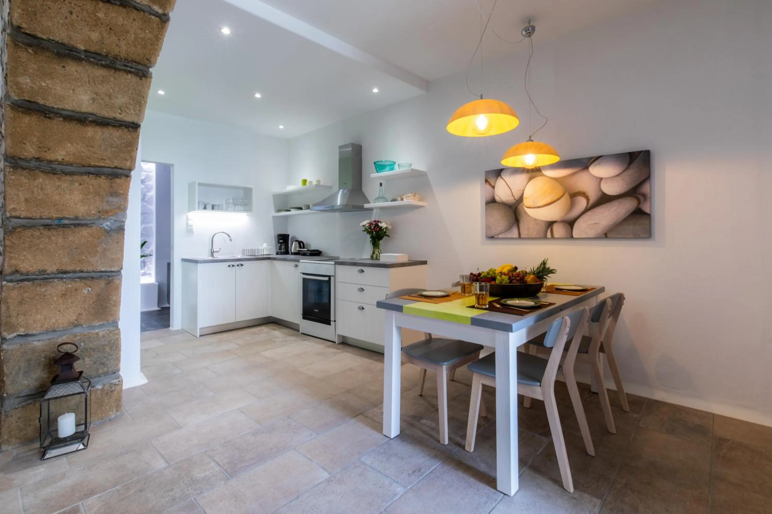 Restaurant/places to eat in Arco Naxos Luxury Apartments