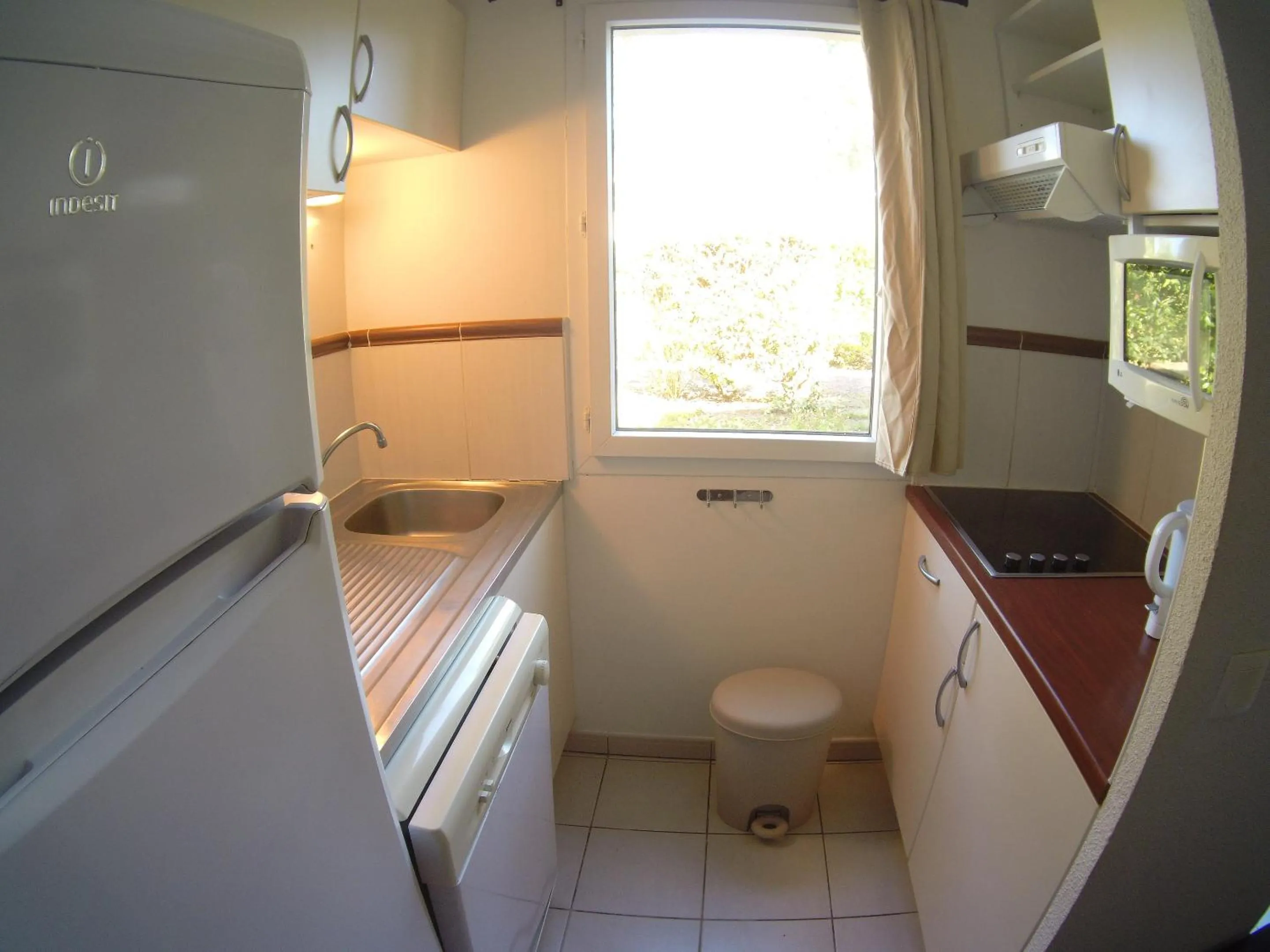 Dining area in La Pointe du Soleil
