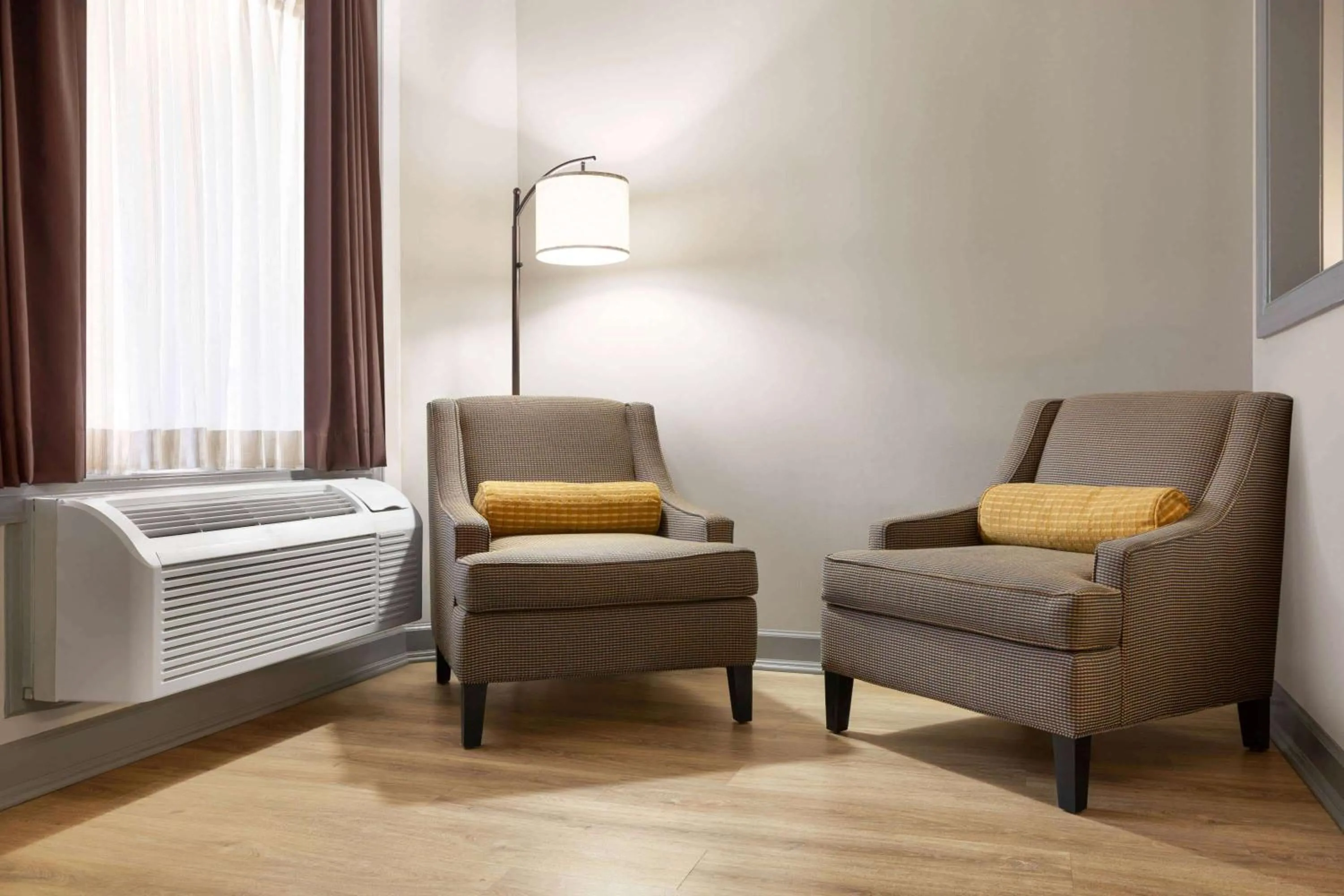 Photo of the whole room in Days Inn by Wyndham Kingsland GA