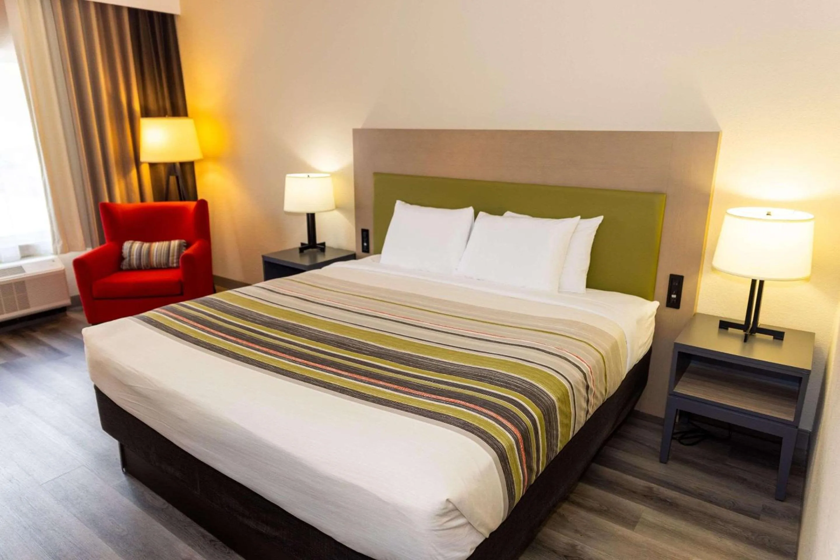 Bedroom, Bed in Country Inn & Suites by Radisson, Lehighton-Jim Thorpe, PA