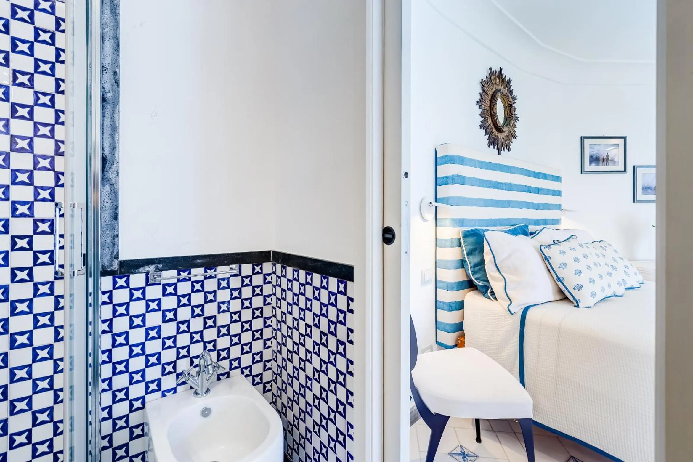 Bathroom, Bed in Torre Silja