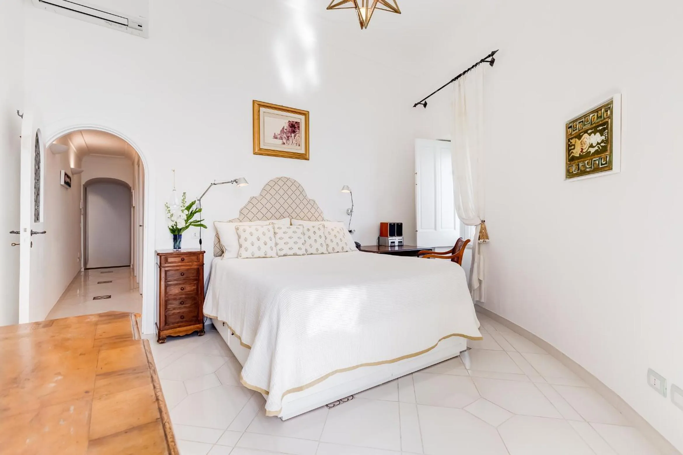 Photo of the whole room, Bed in Torre Silja