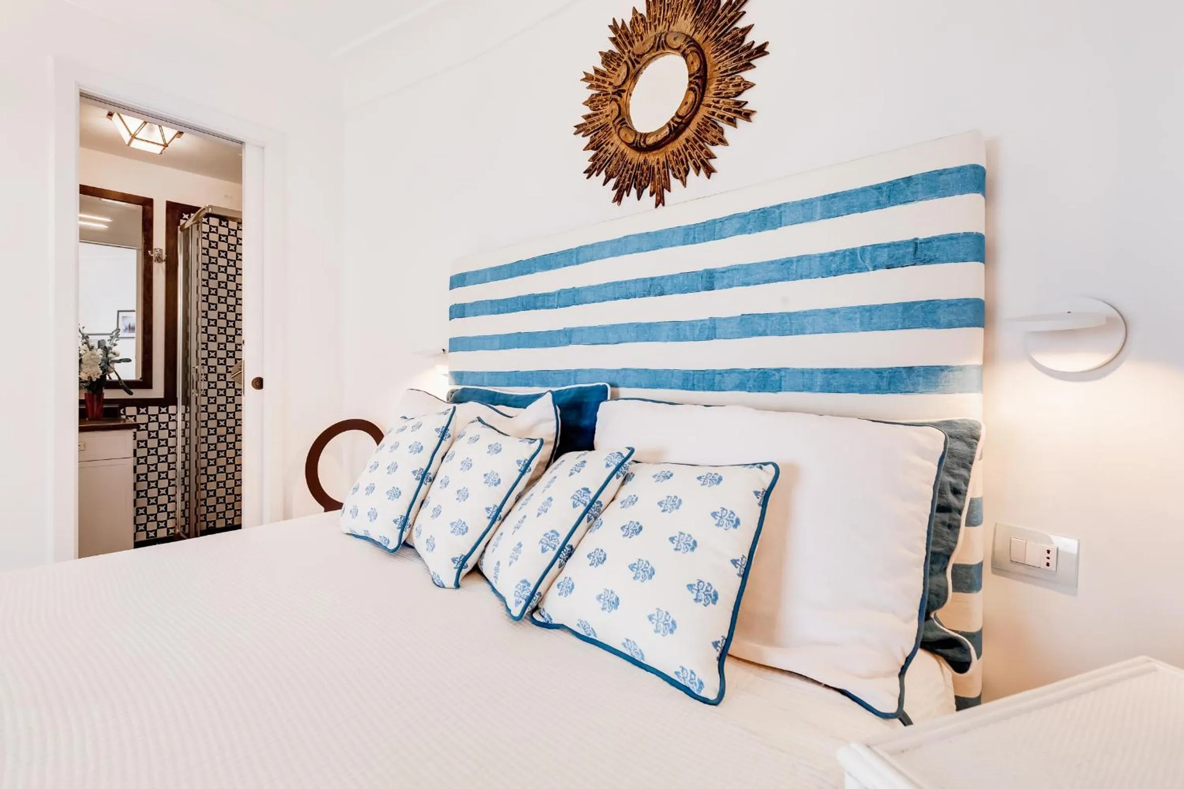 Photo of the whole room, Bed in Torre Silja