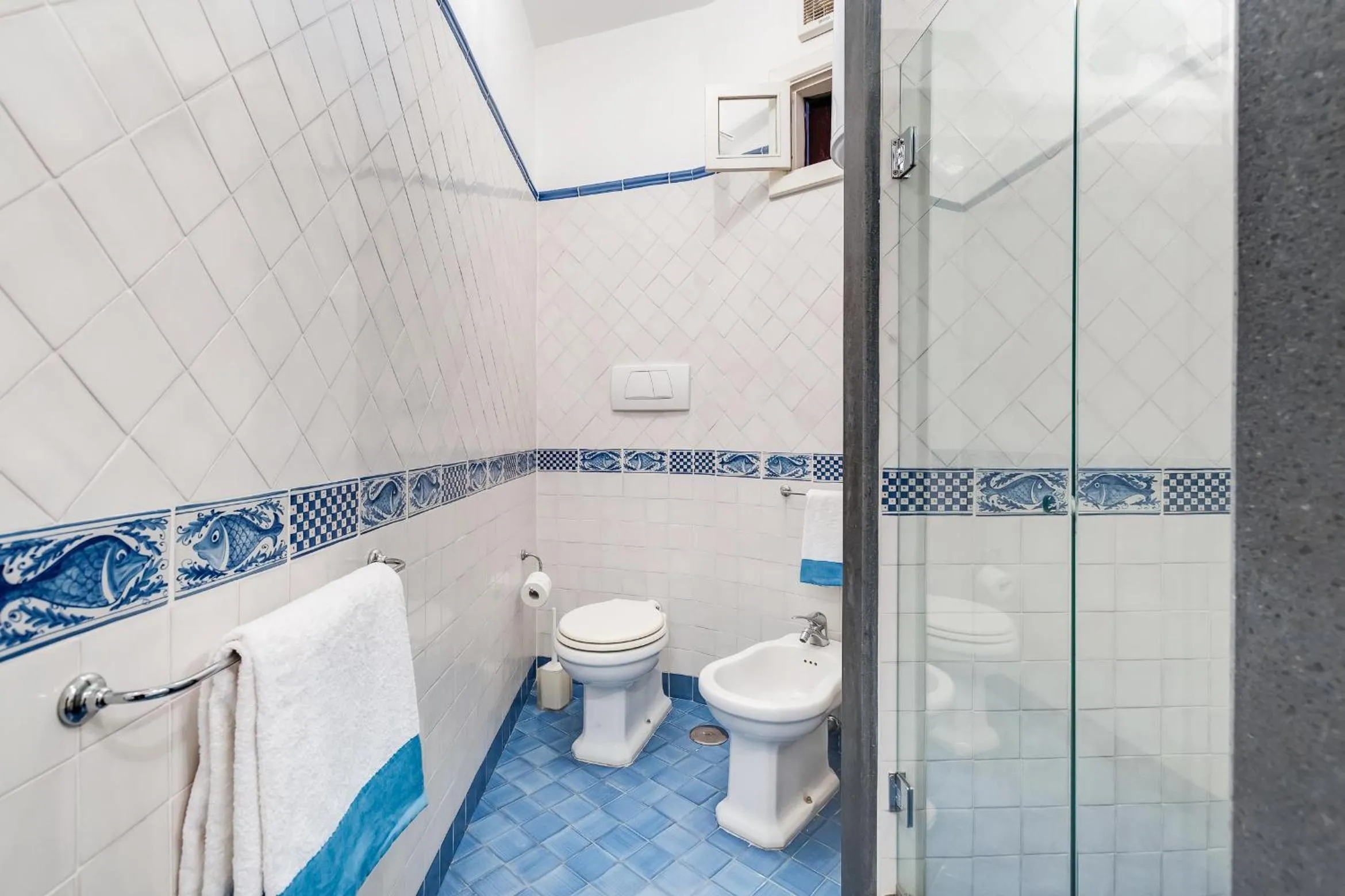 Bathroom in Torre Silja