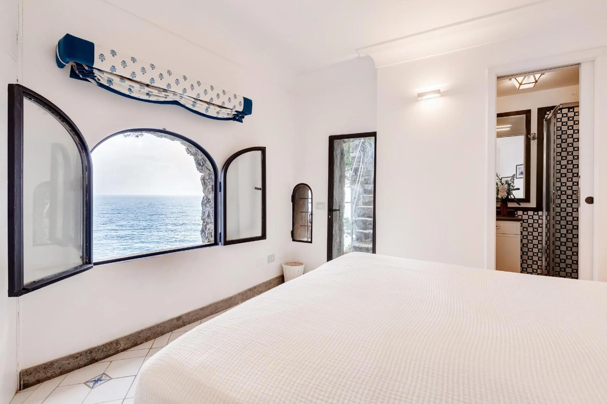 Photo of the whole room, Bed in Torre Silja