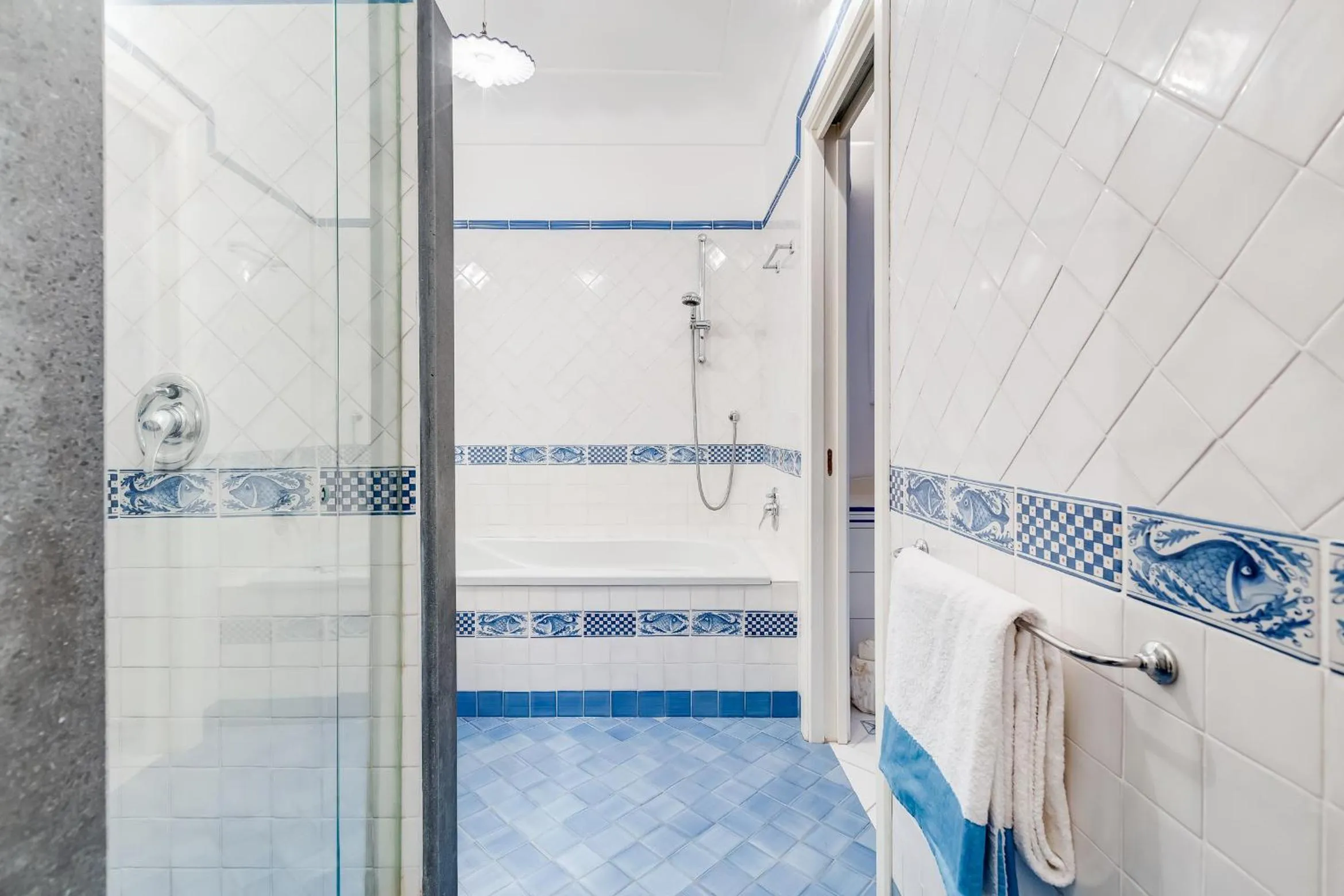 Bathroom in Torre Silja