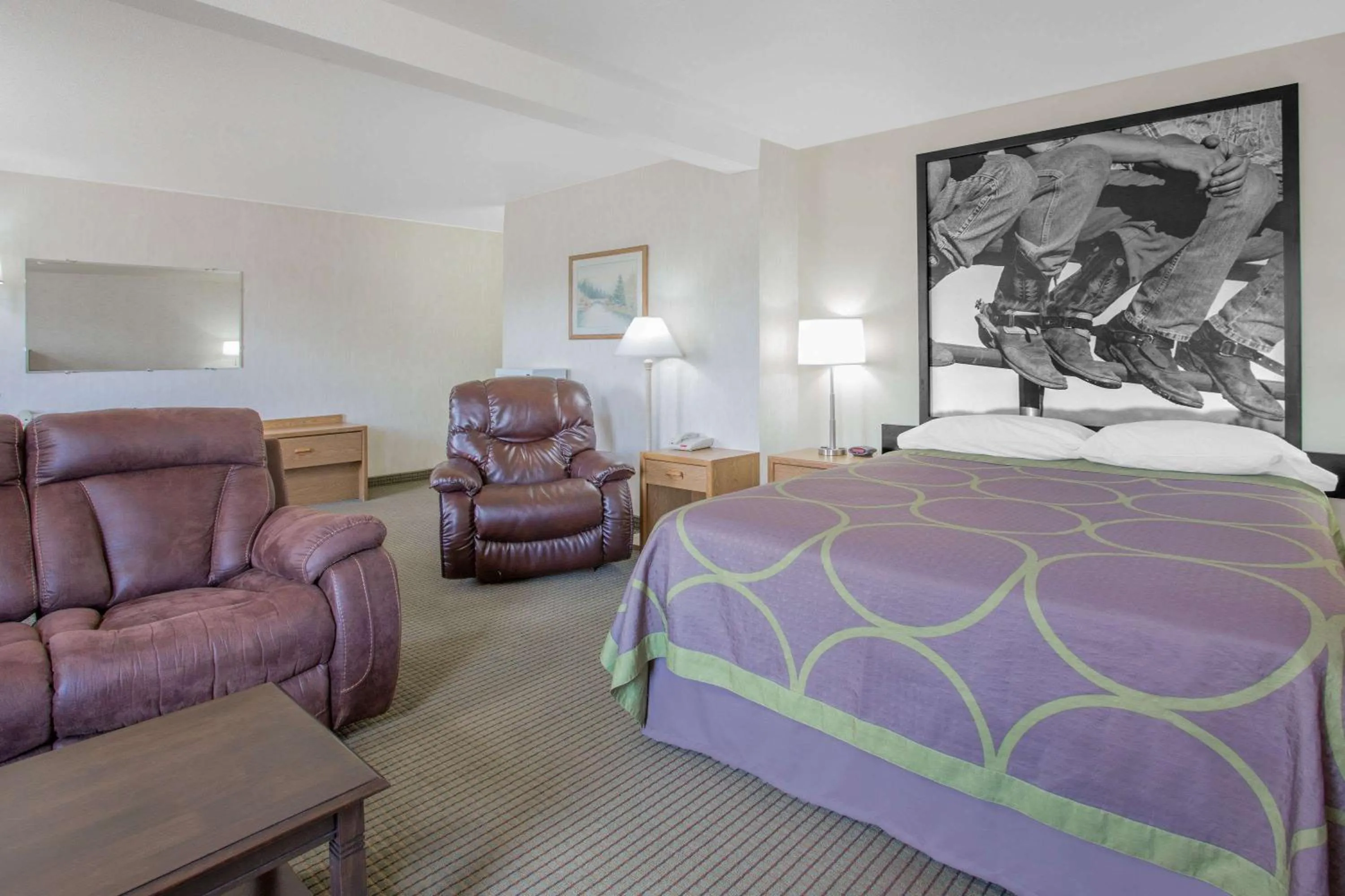Photo of the whole room, Bed in Super 8 by Wyndham Havre