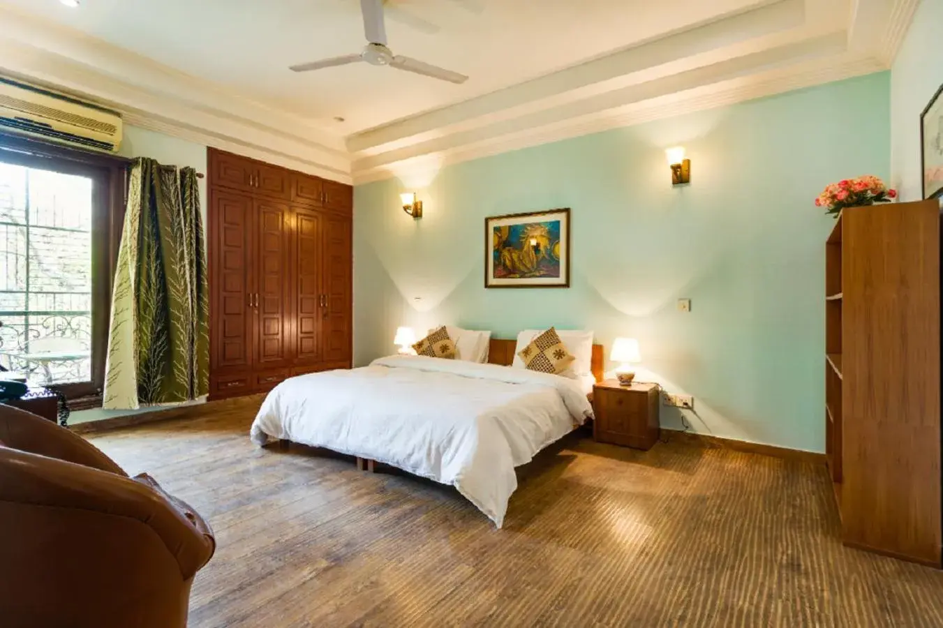 Apartment in Hostie - 4BHK Apartment with lift near Greater Kailash, South Delhi Apartment in Hostie - 4BHK Apartment with lift near Greater Kailash, South Delhi