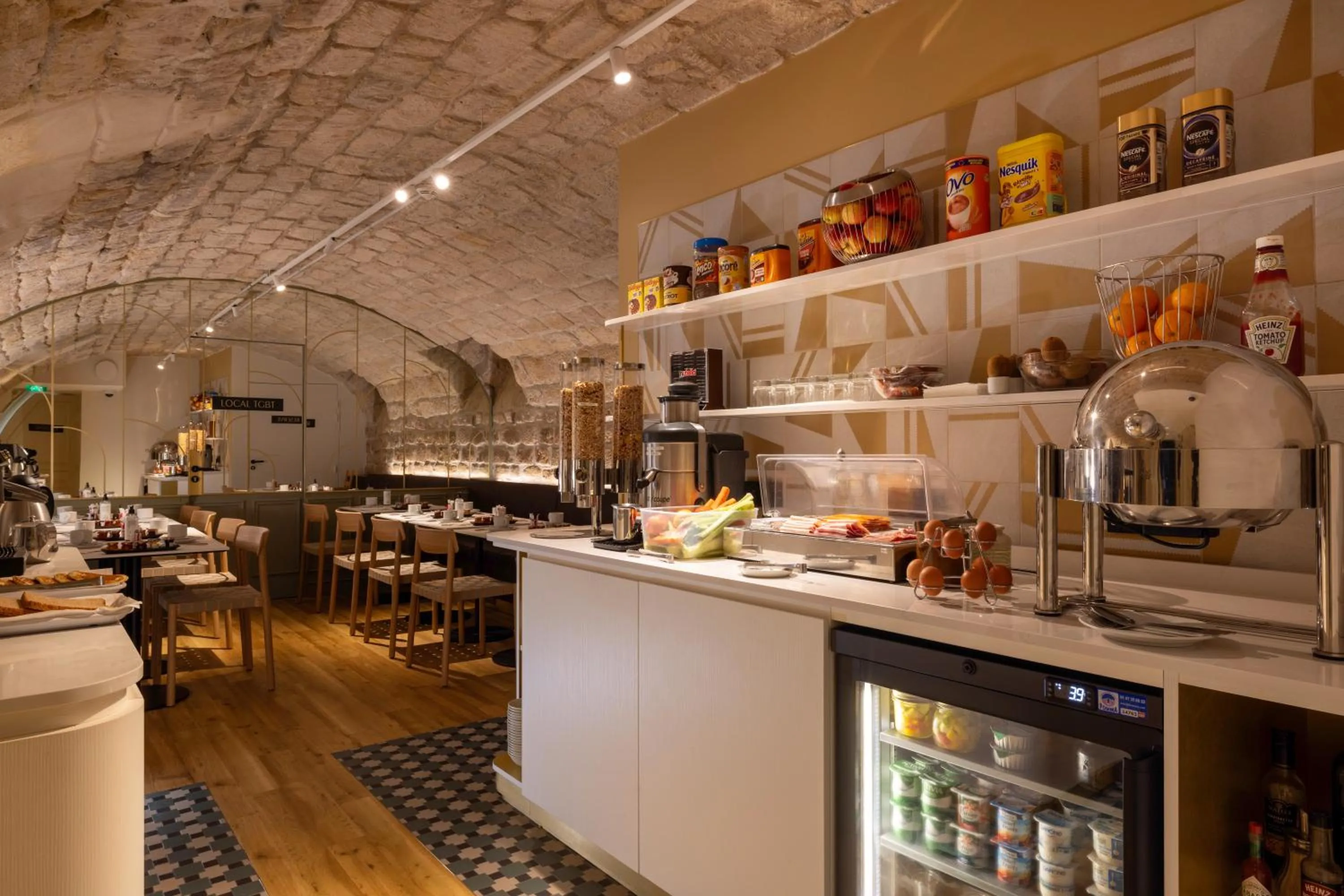 Breakfast in Best Western Bretagne Montparnasse