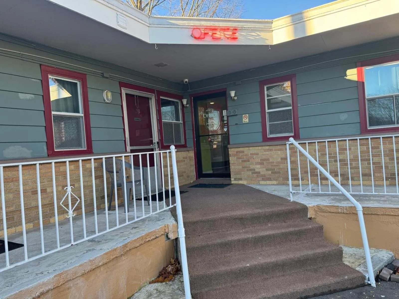 Lobby or reception in Economy Inn Cadillac MI by Hotel O