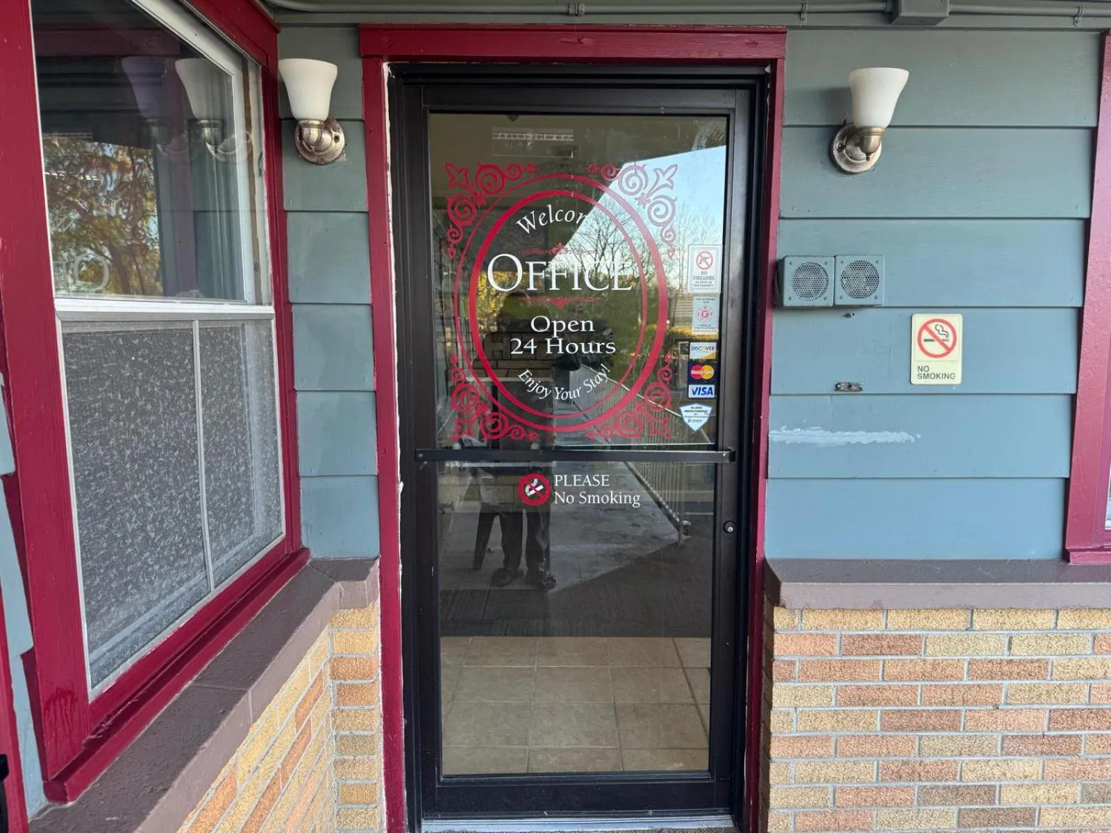Lobby or reception in Economy Inn Cadillac MI by Hotel O