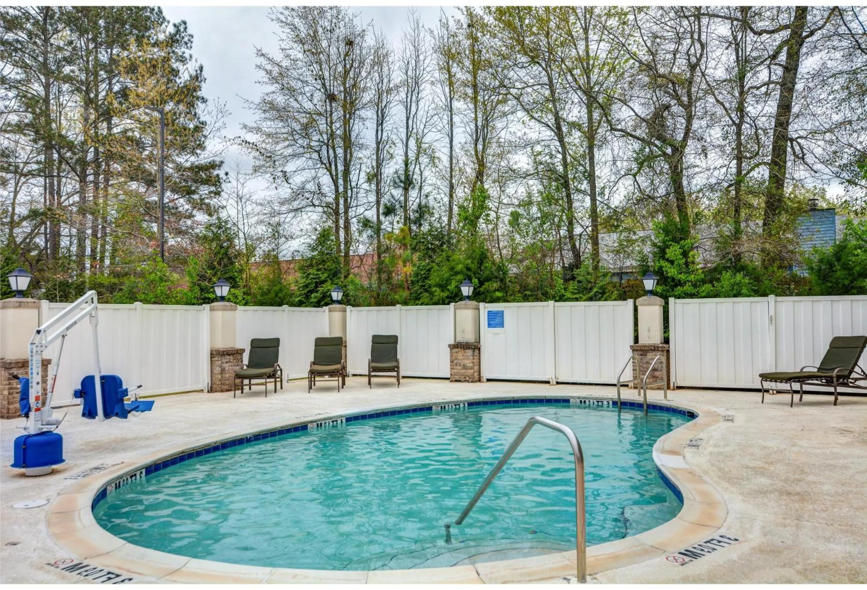 Swimming pool in Studio 6-Opelika, AL - Auburn Al