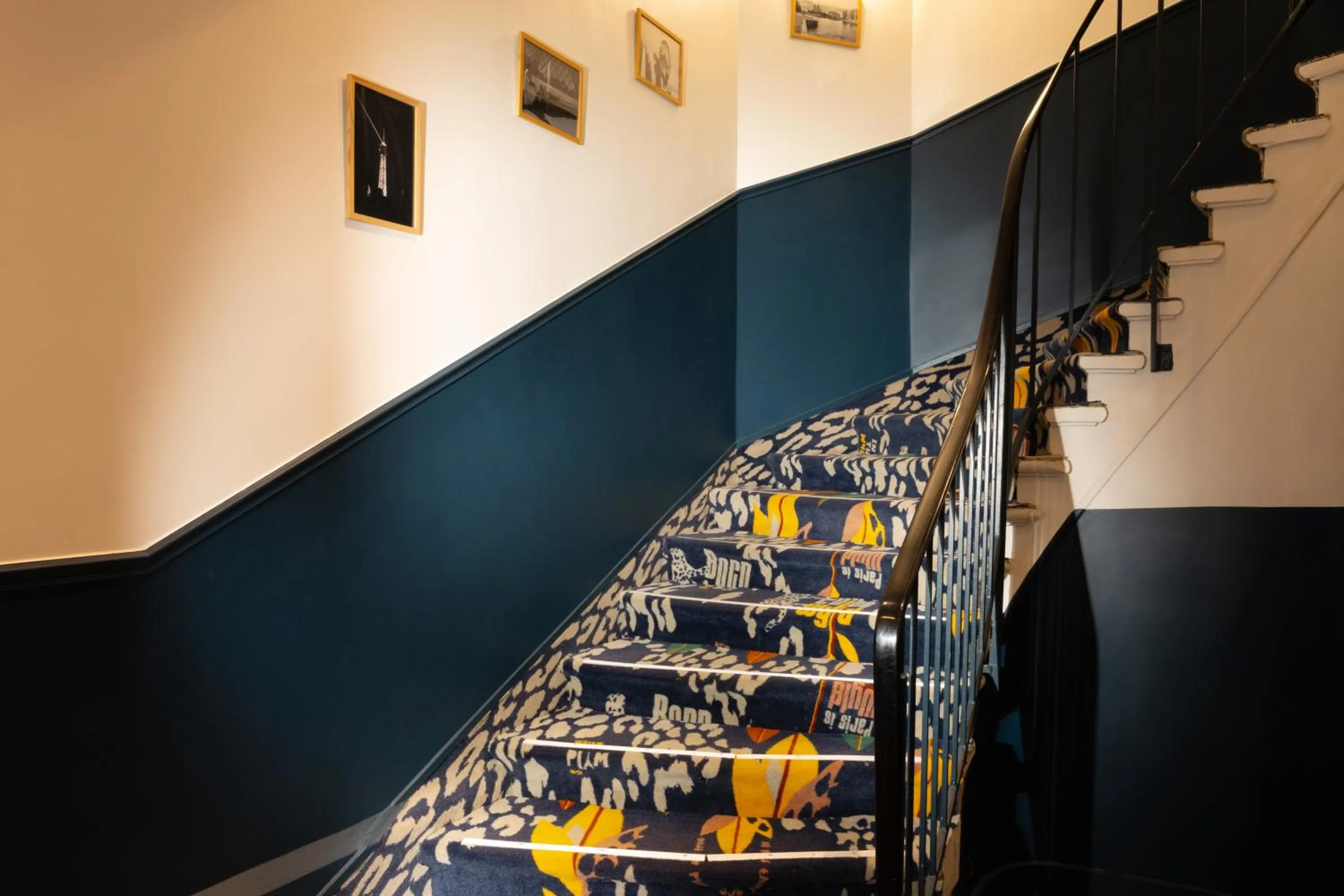 Property building in Hôtel WYLD Saint Germain