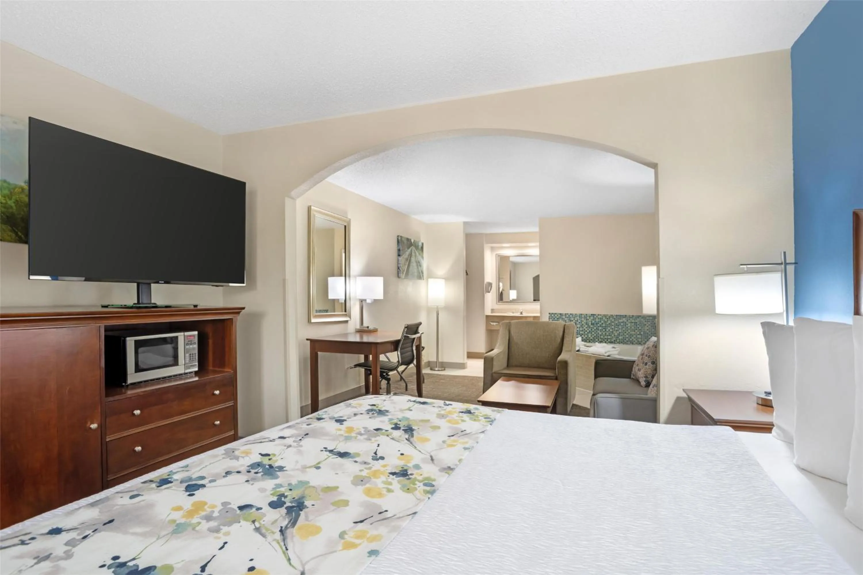 Bedroom, Bed in Best Western Inn & Suites Monroe