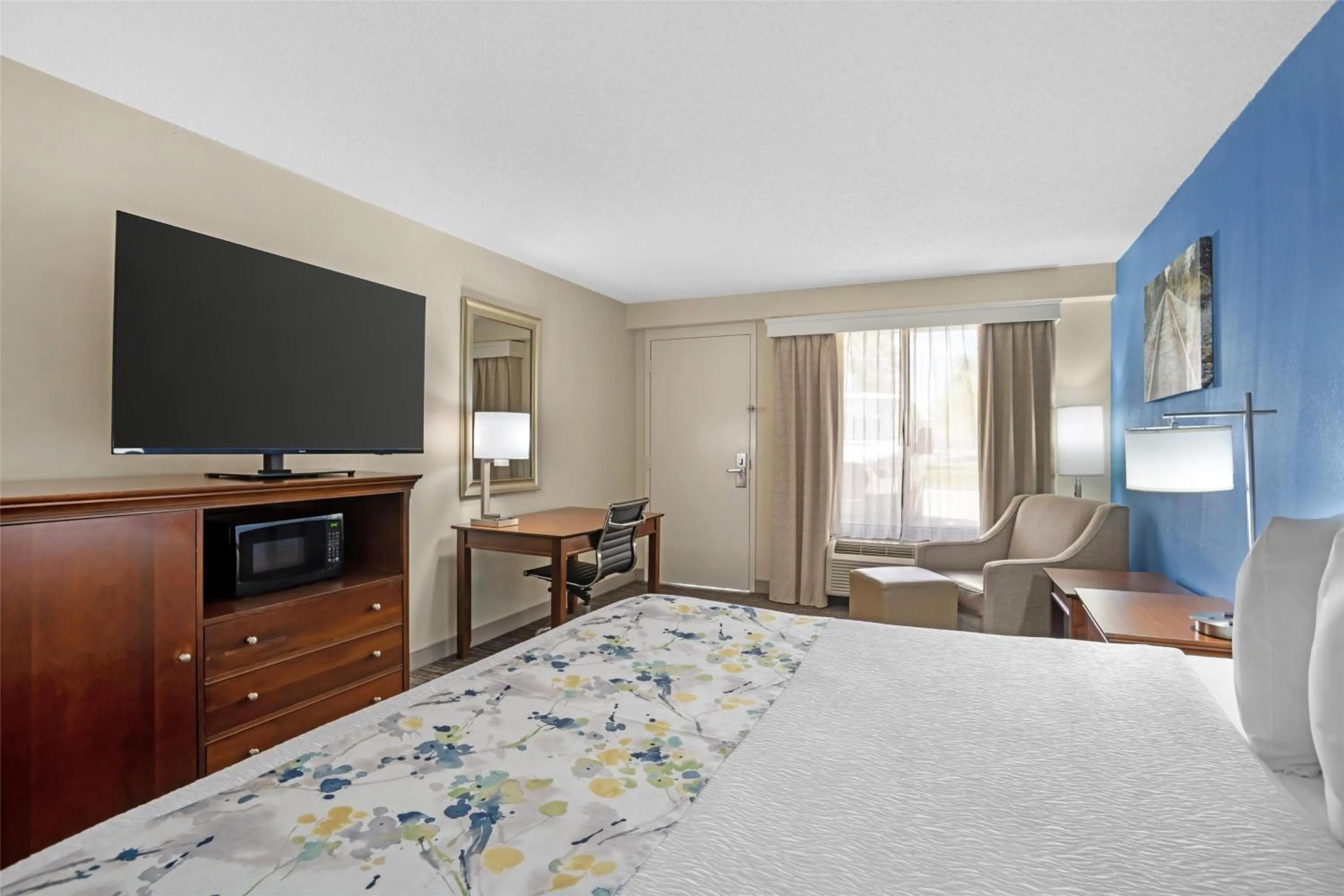 Bedroom, Bed in Best Western Inn & Suites Monroe