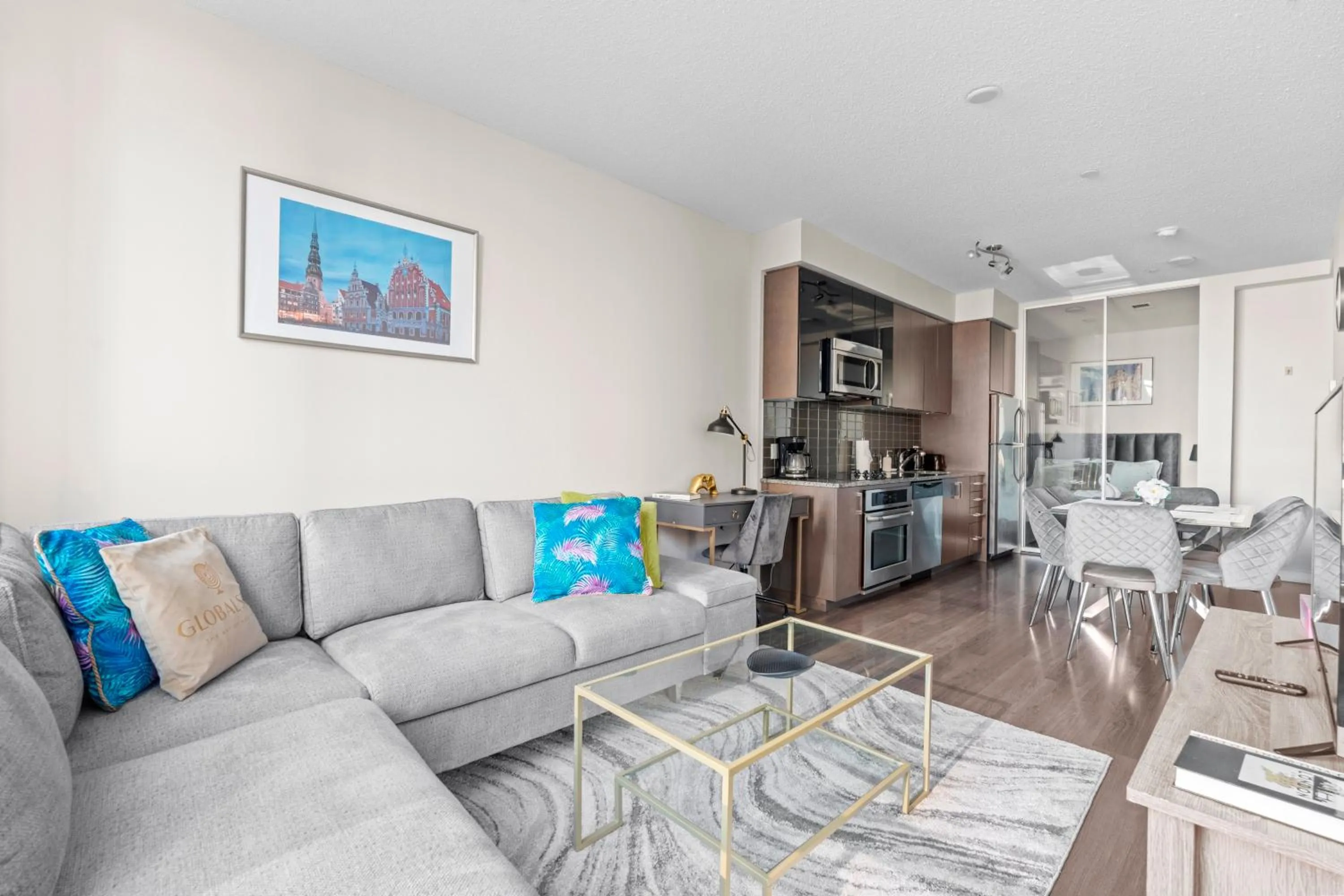 Kitchen or kitchenette in Modern Lillian St Apartments by GLOBALSTAY