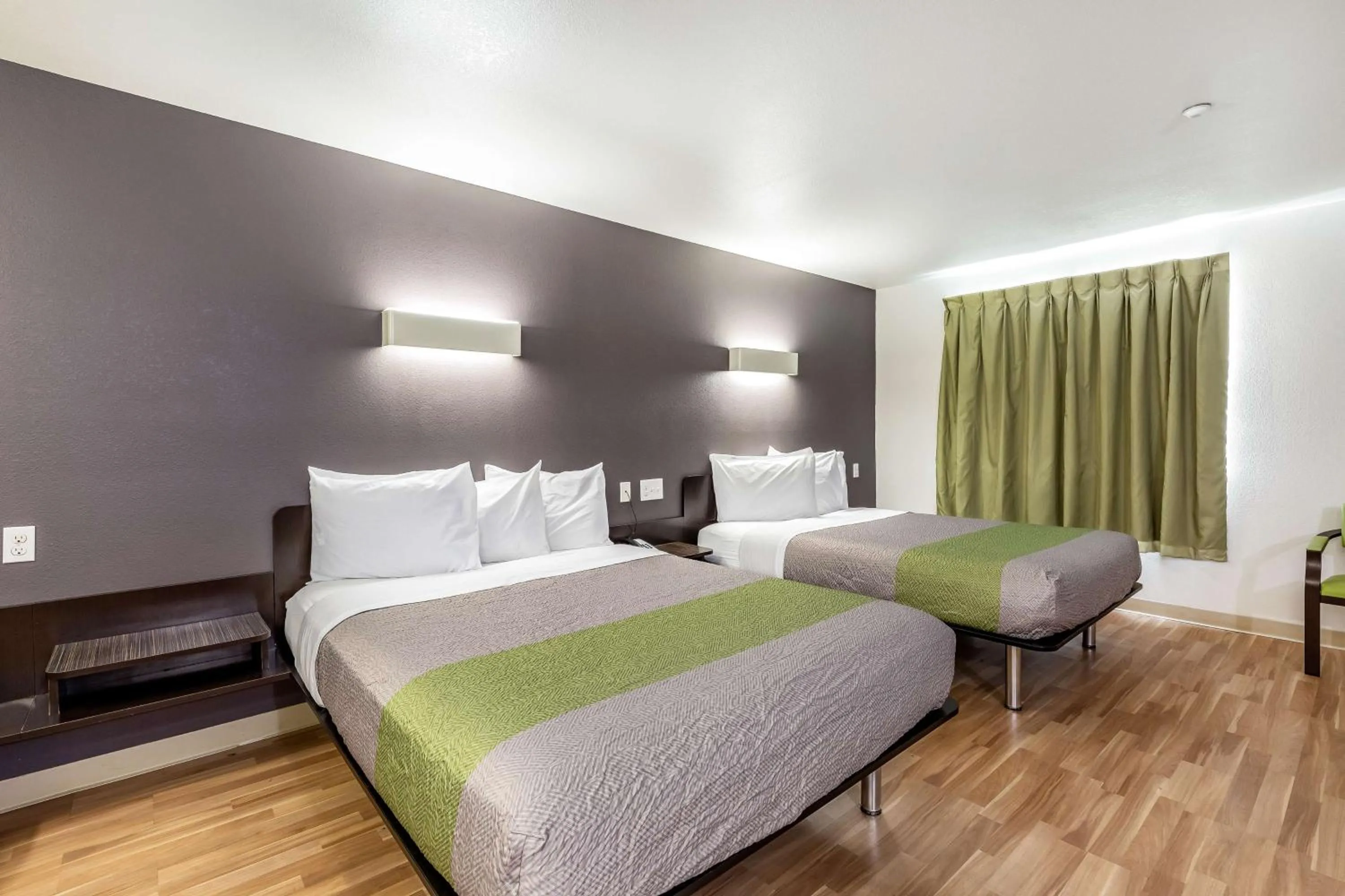 Photo of the whole room, Bed in Studio 6-Orange, TX