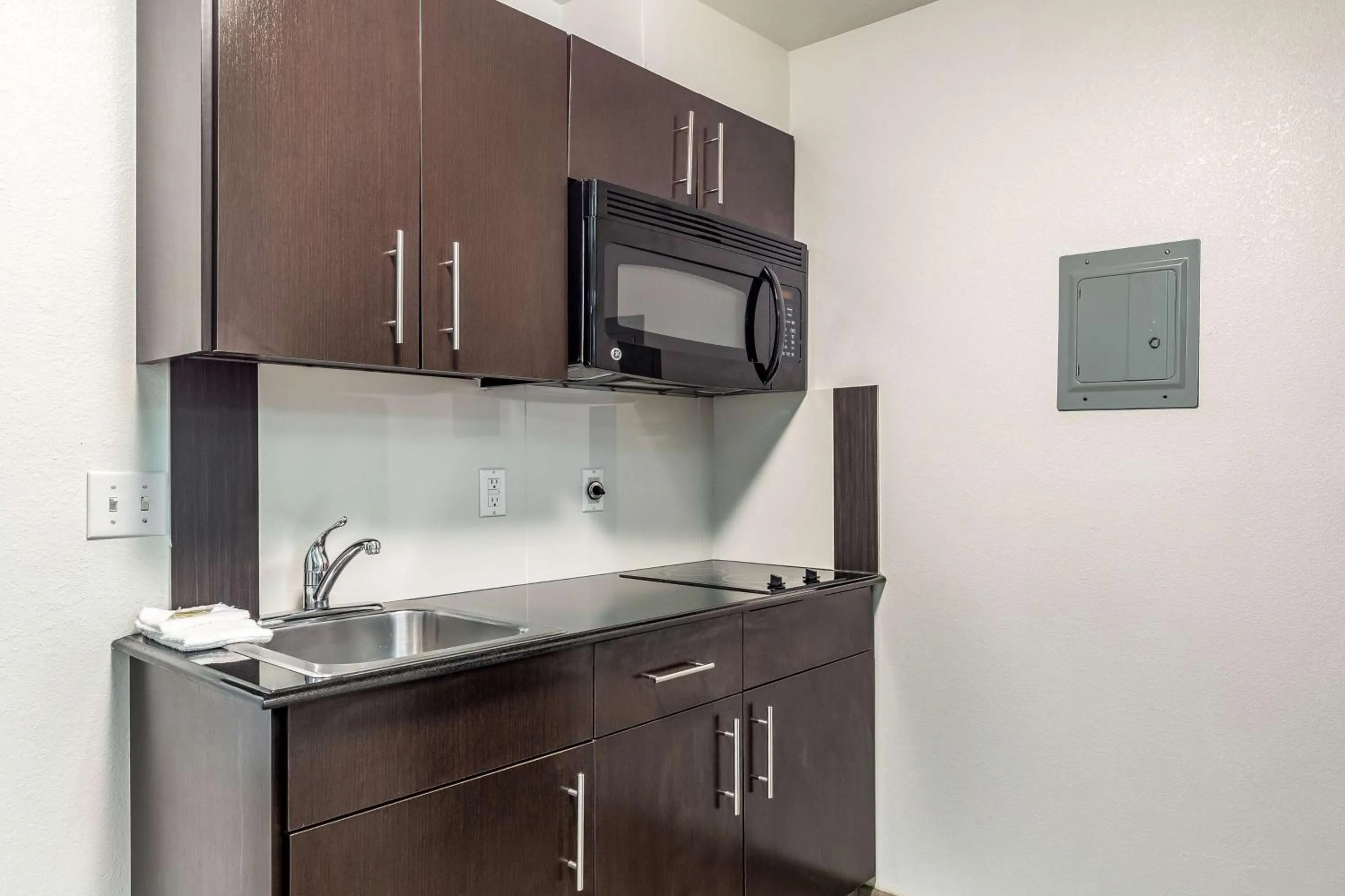 Kitchen or kitchenette in Studio 6-Orange, TX