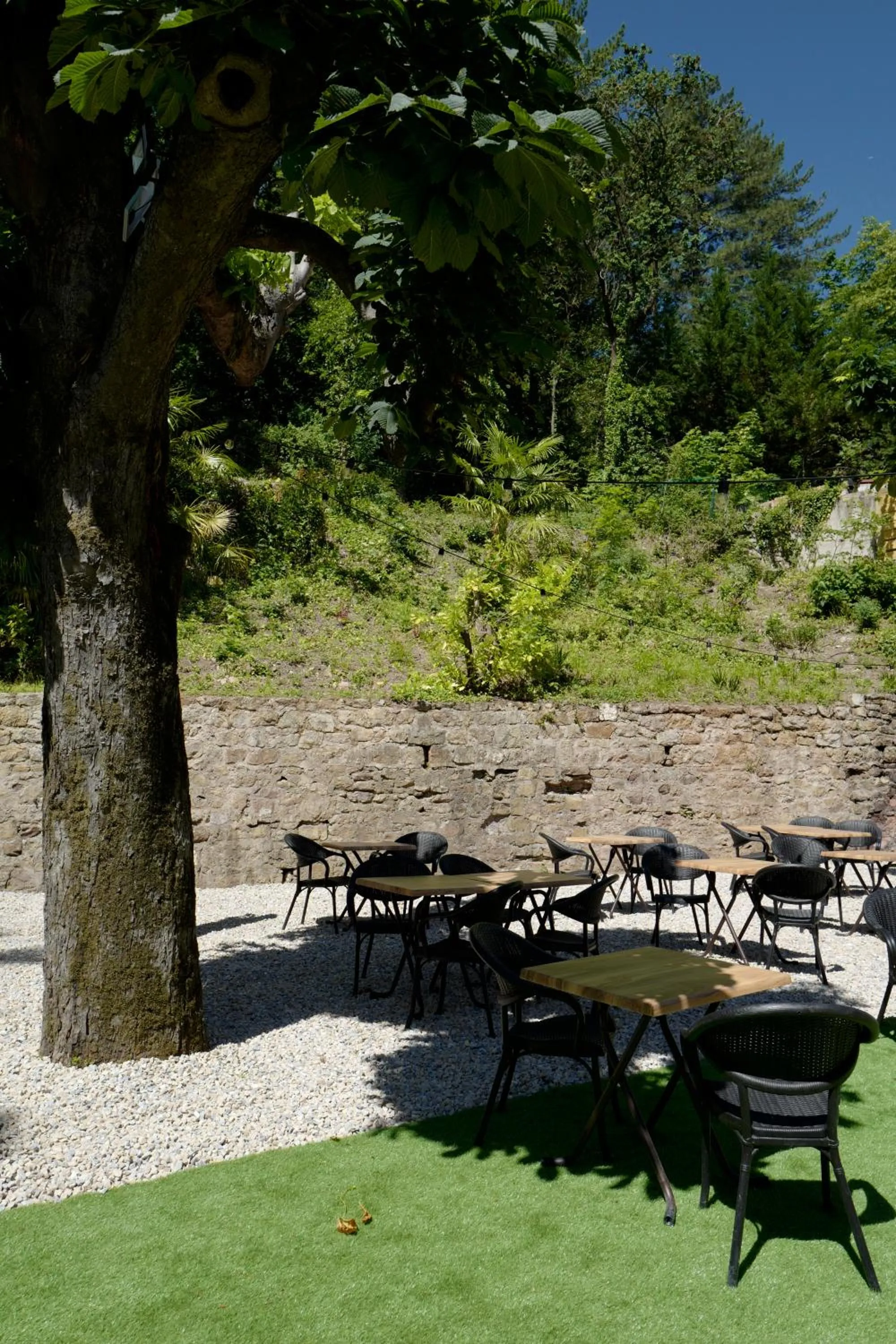 Patio in Hotel De Ma Tante