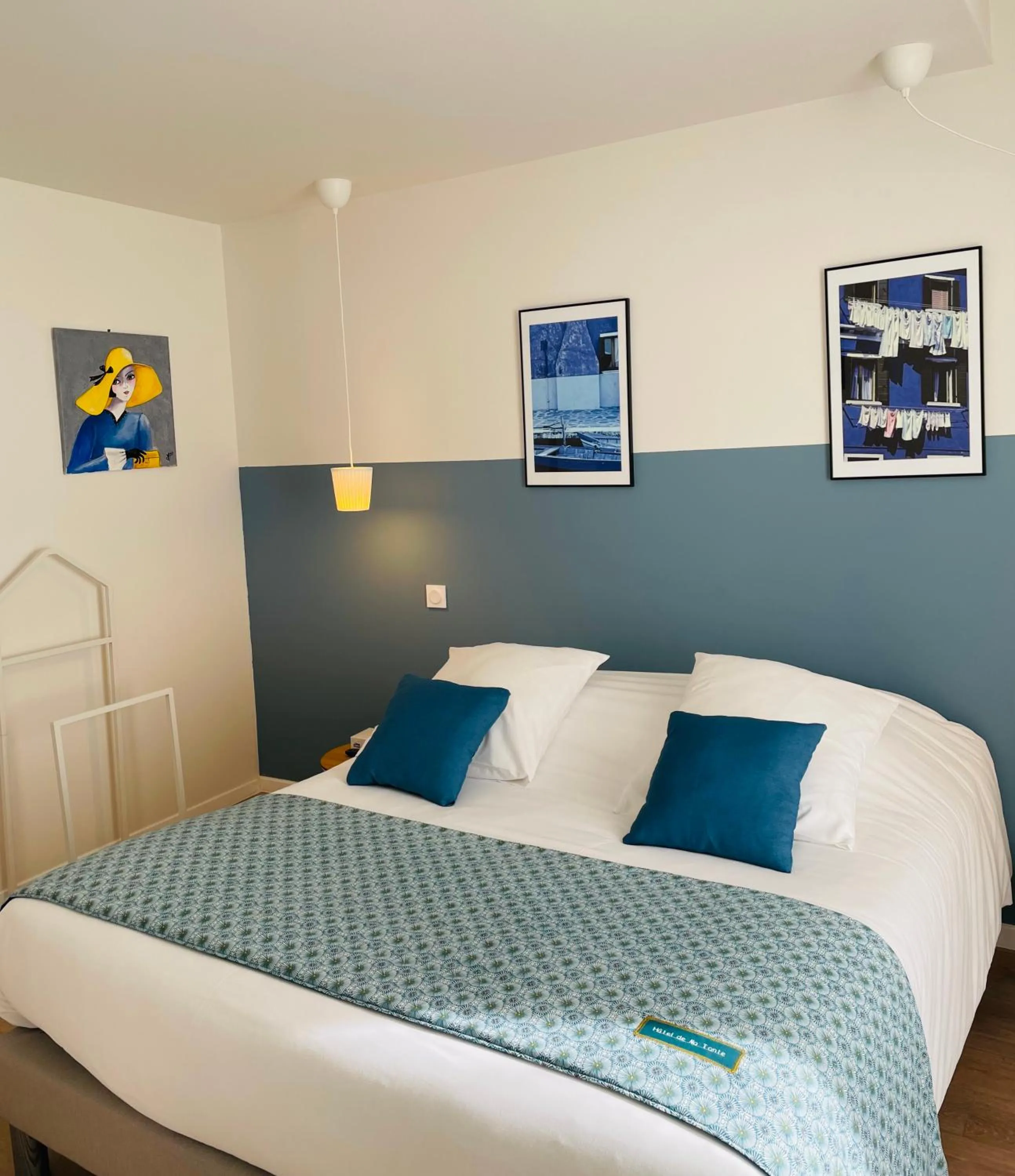 Bed in Hotel De Ma Tante