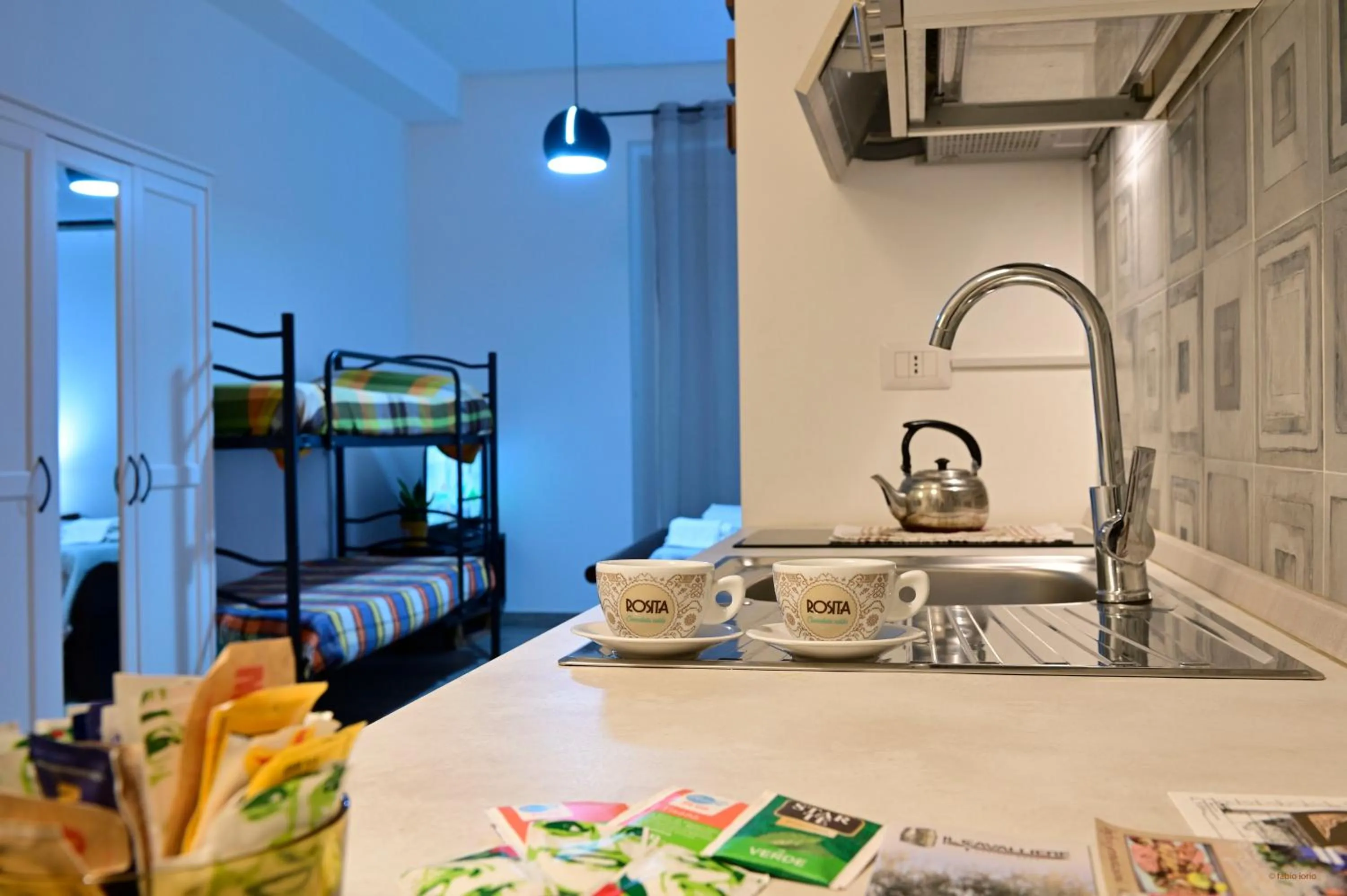 Kitchen or kitchenette, Bed in Il Cavalliere Bed & breakfast