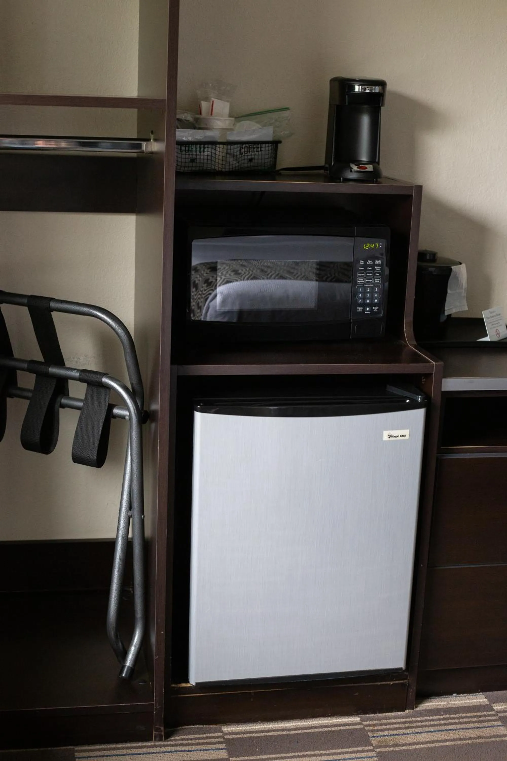 Kitchen or kitchenette in Microtel Inn & Suites by Wyndham Waynesburg