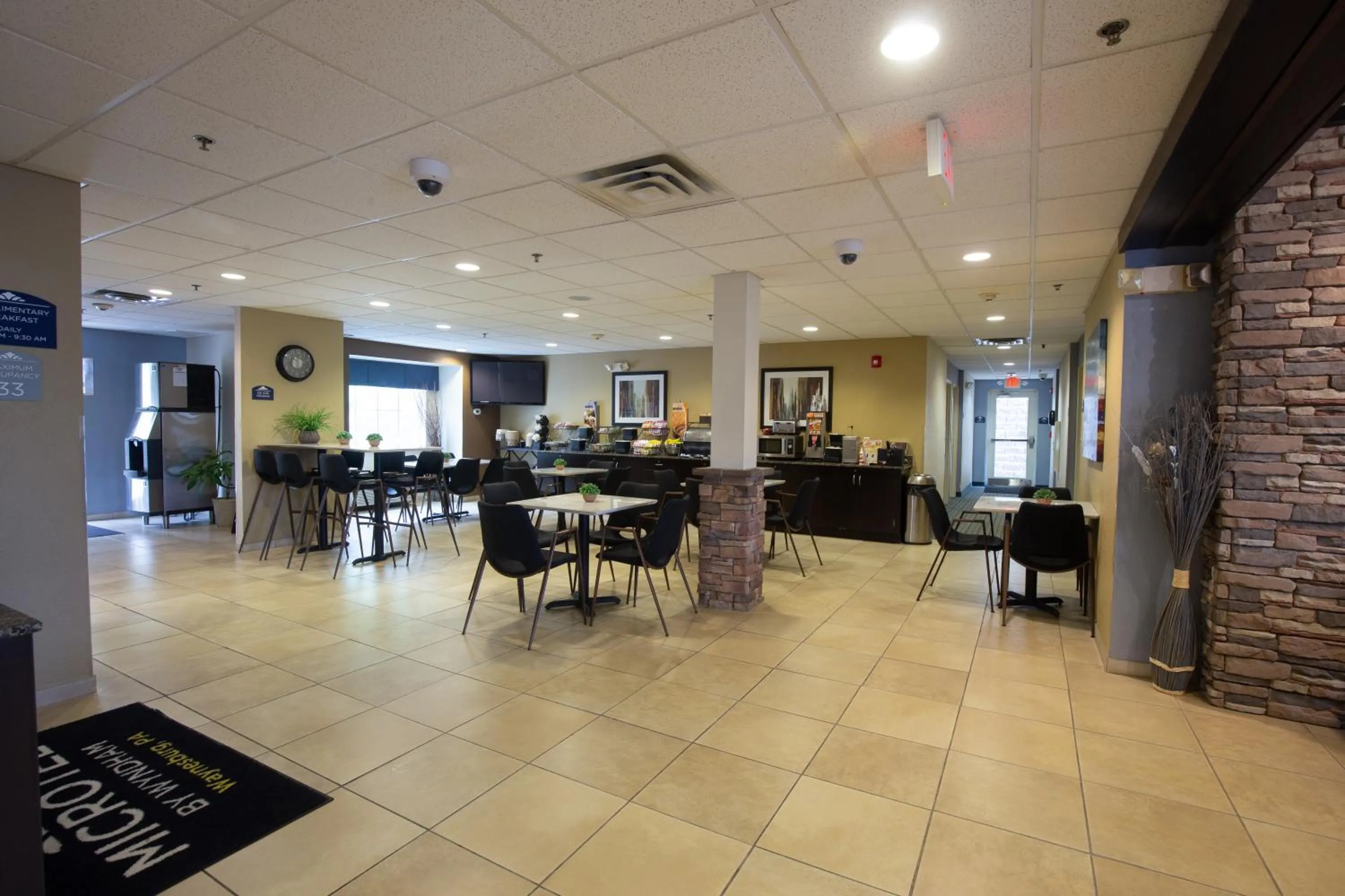 Restaurant/places to eat in Microtel Inn & Suites by Wyndham Waynesburg