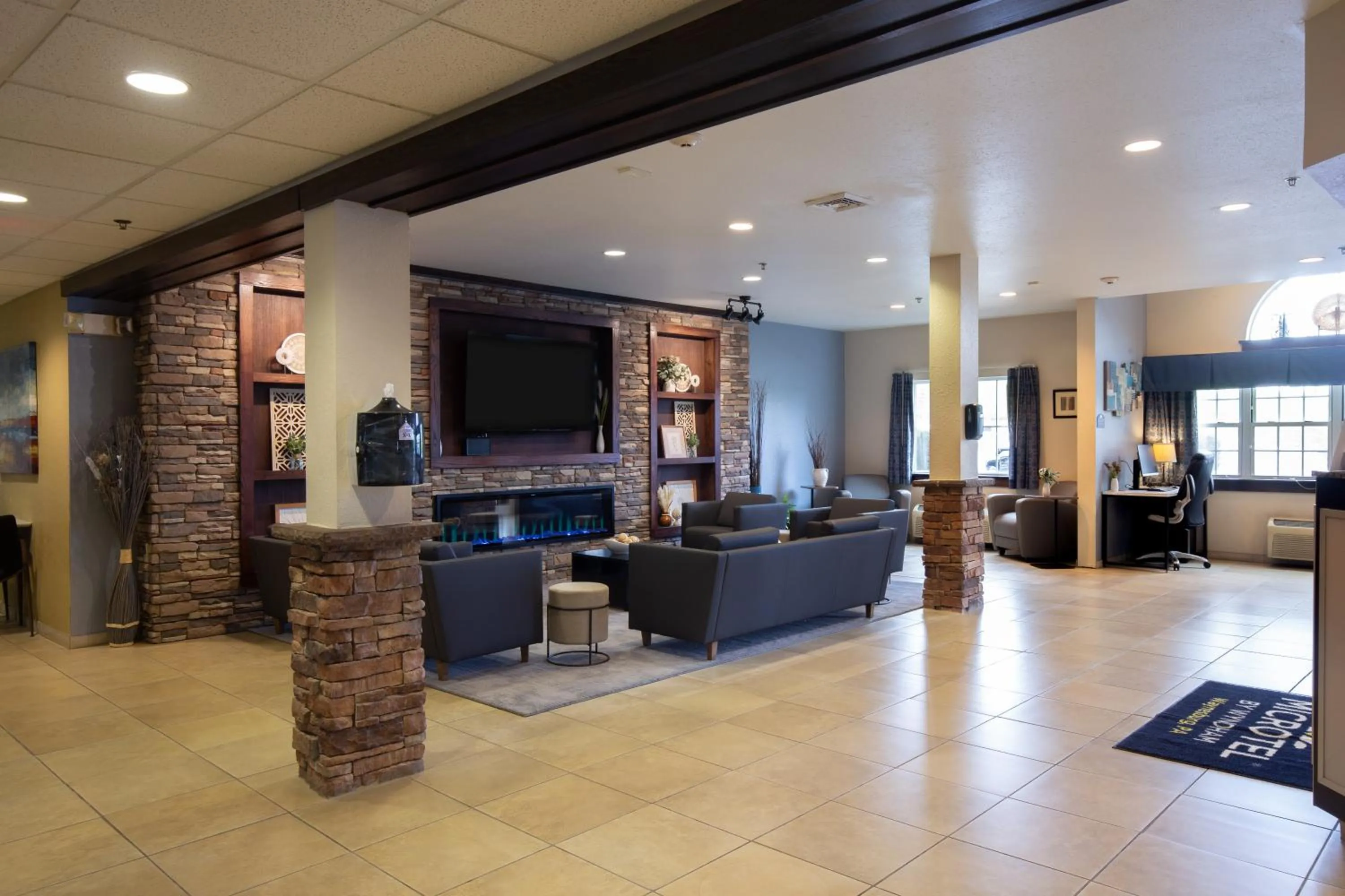 Lobby or reception in Microtel Inn & Suites by Wyndham Waynesburg