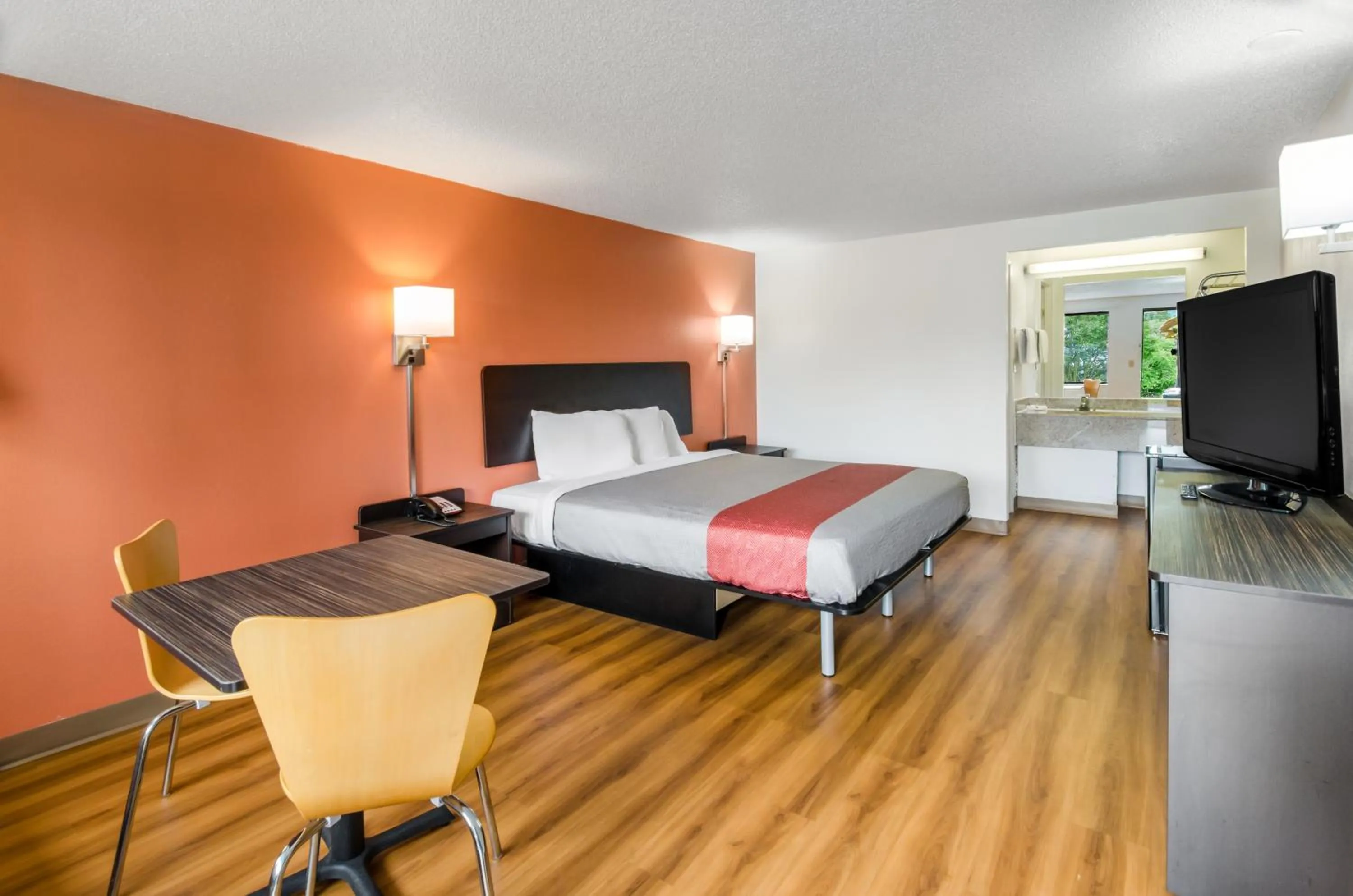 Bed in Motel 6-Salem, VA