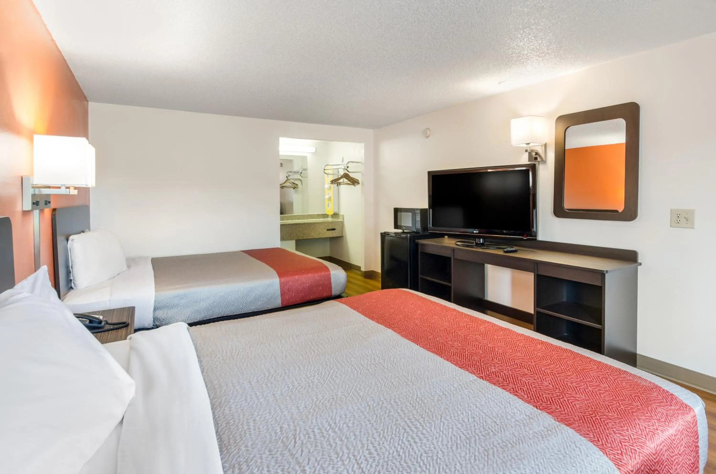 Bed in Motel 6-Salem, VA