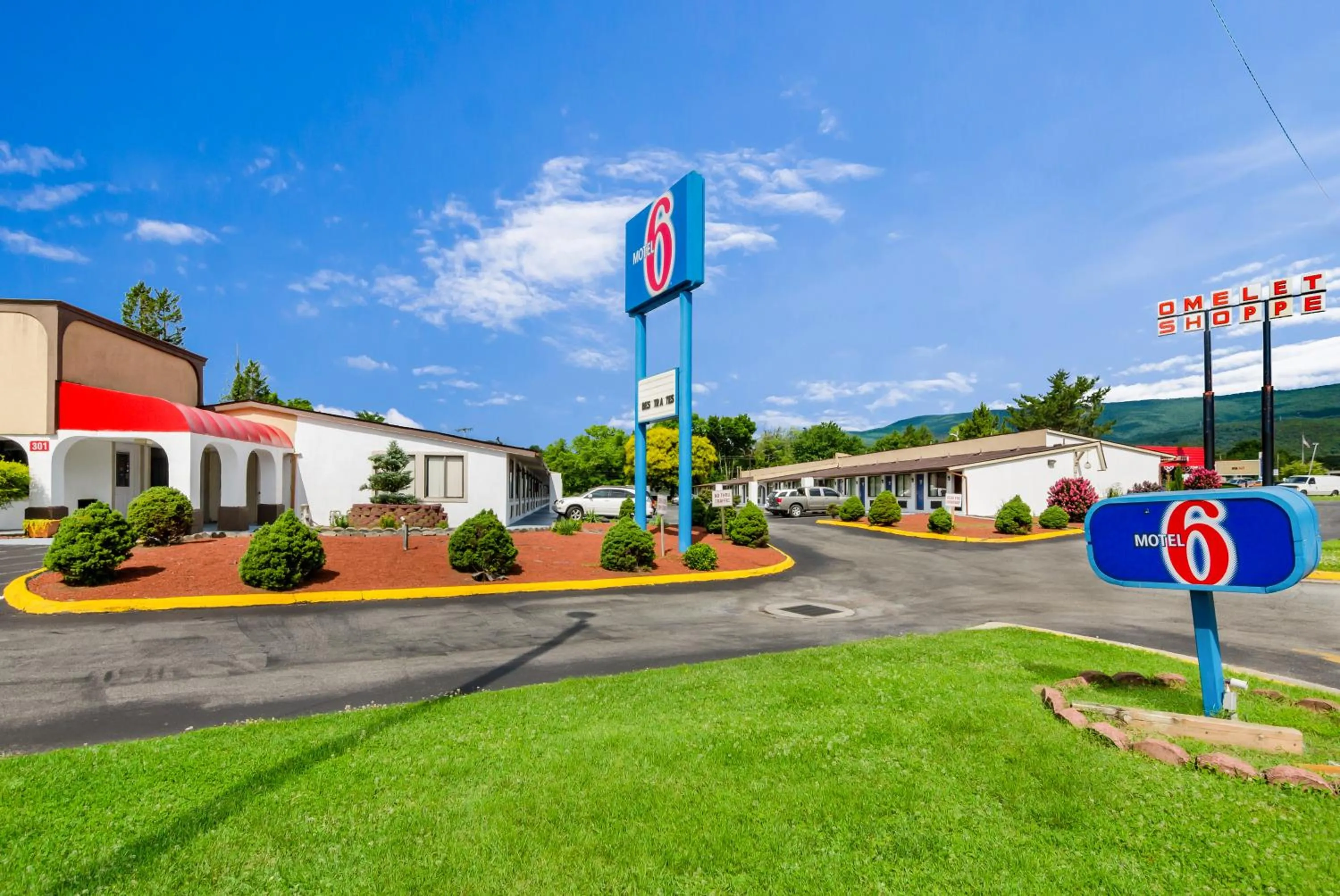 Property building in Motel 6-Salem, VA