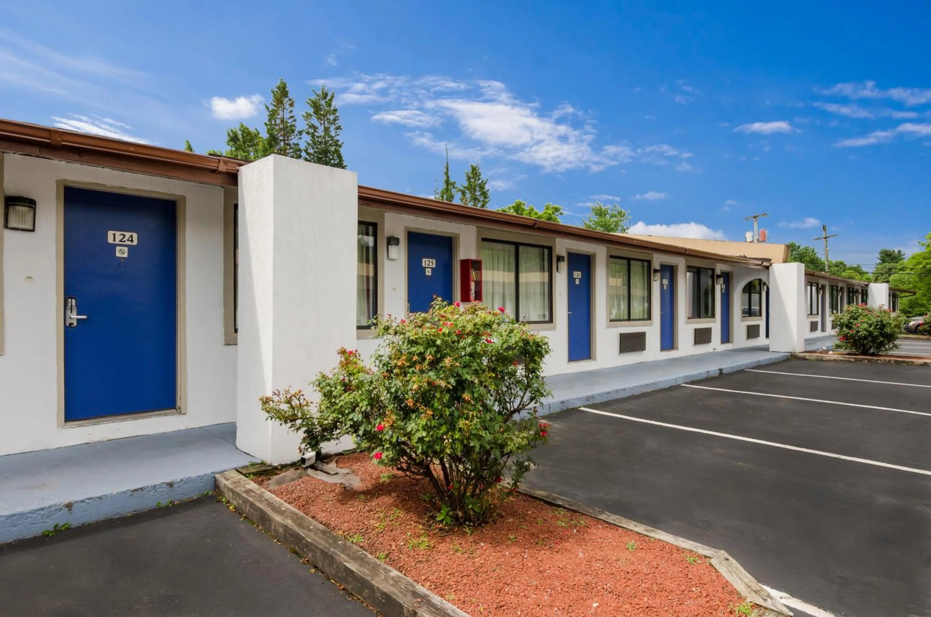 Property building in Motel 6-Salem, VA