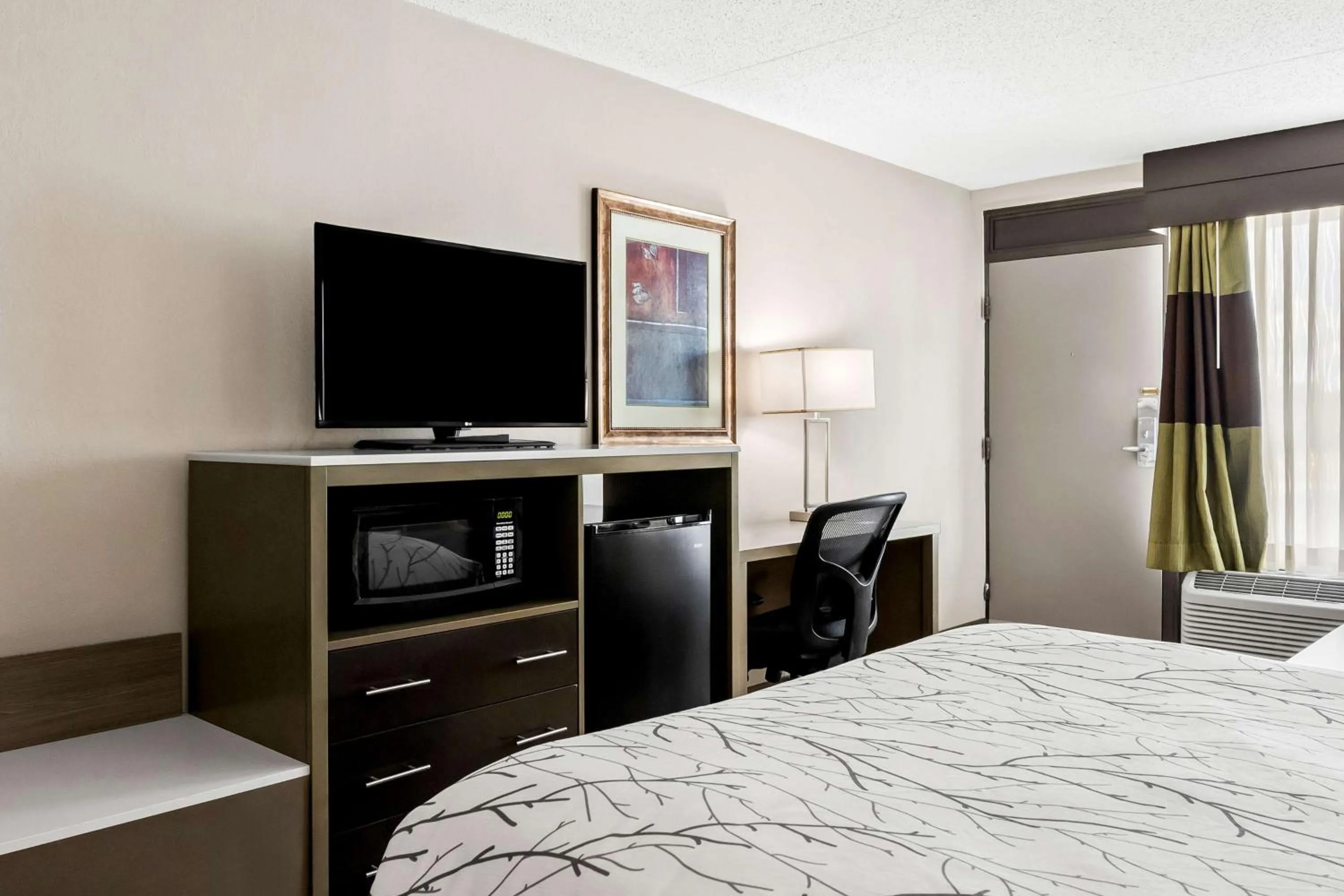 Bedroom, Bed in Best Western - Fayetteville