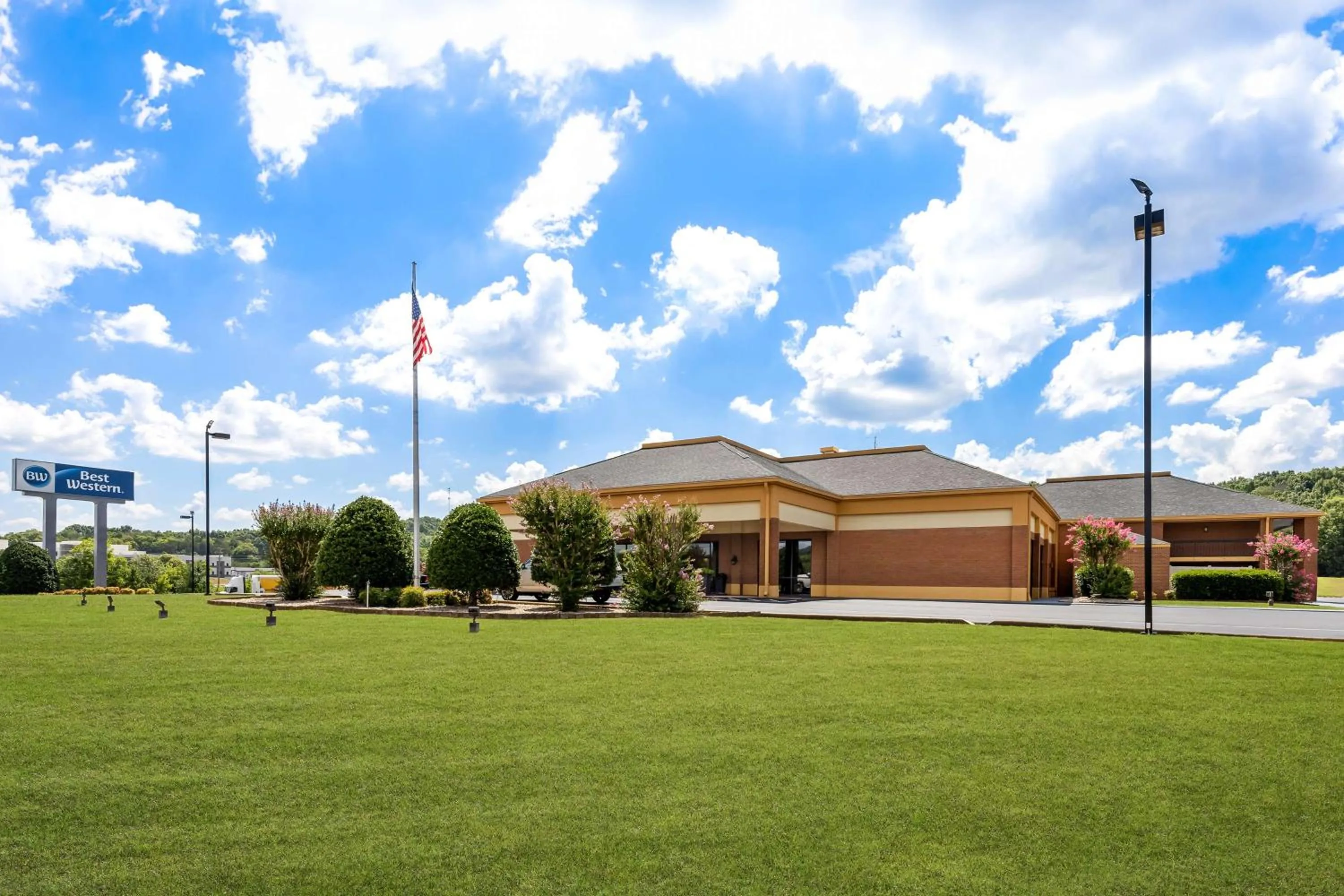 Property building in Best Western - Fayetteville