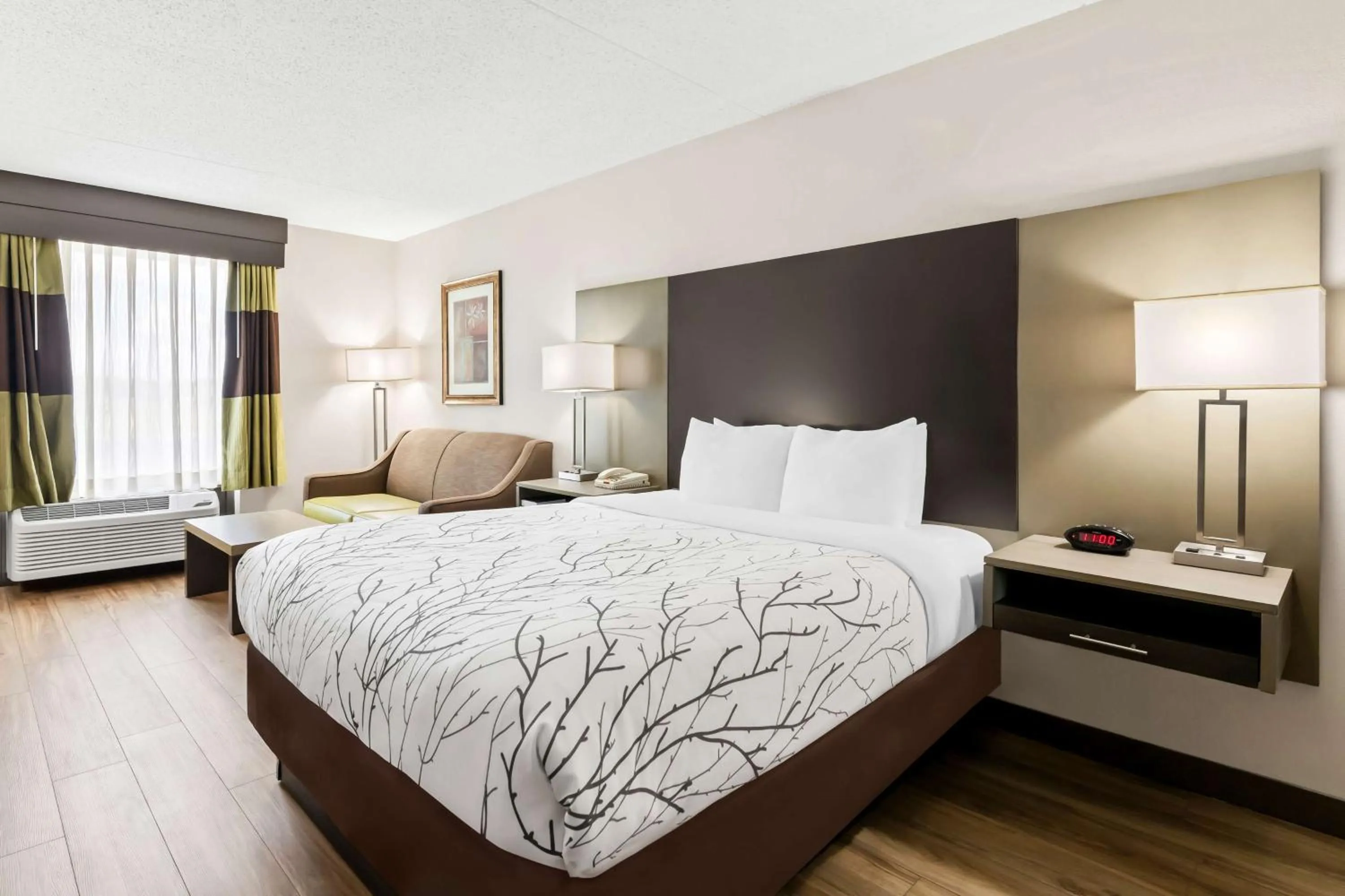 Bedroom, Bed in Best Western - Fayetteville