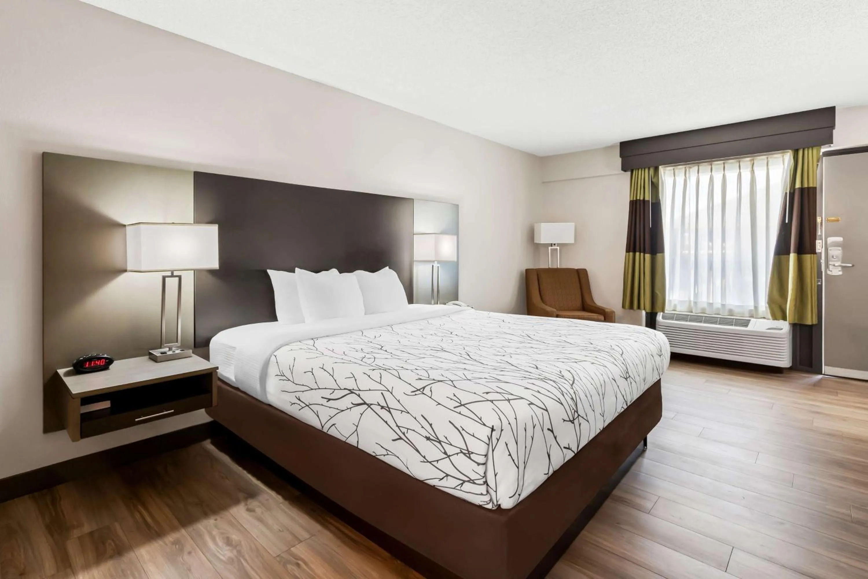 Bedroom, Bed in Best Western - Fayetteville