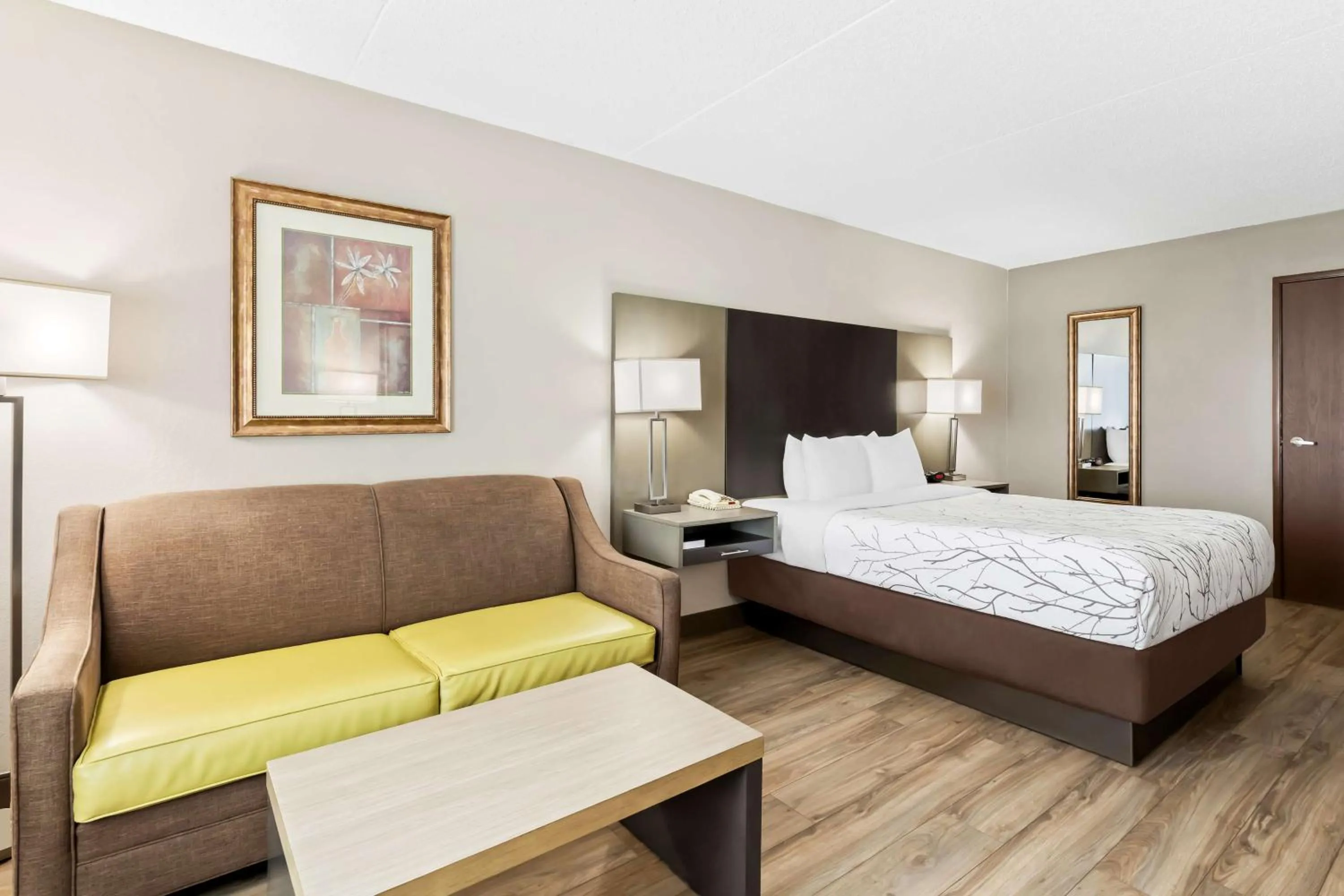 Bedroom, Bed in Best Western - Fayetteville