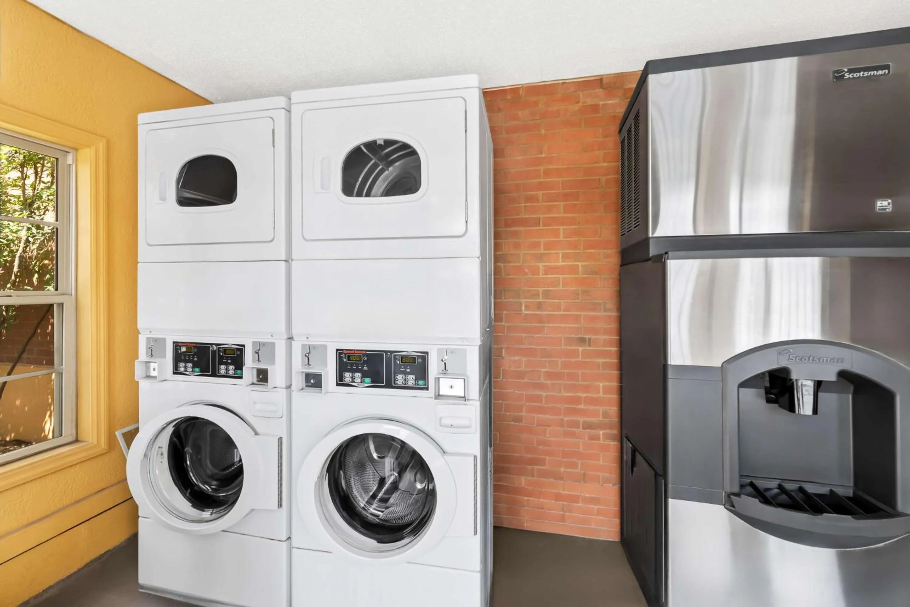 laundry in Best Western - Fayetteville