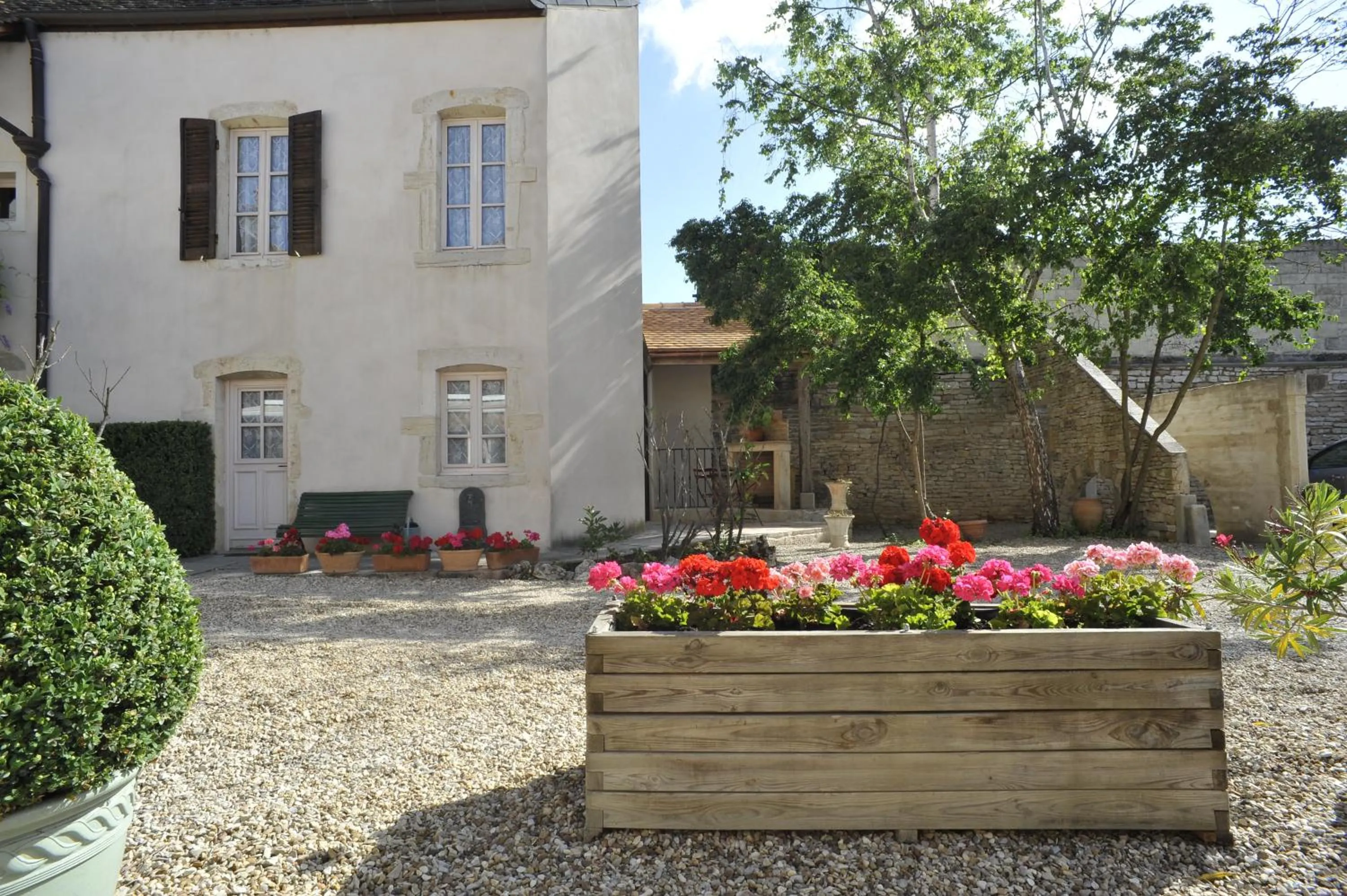 Facade/entrance in Beaune Hôtel
