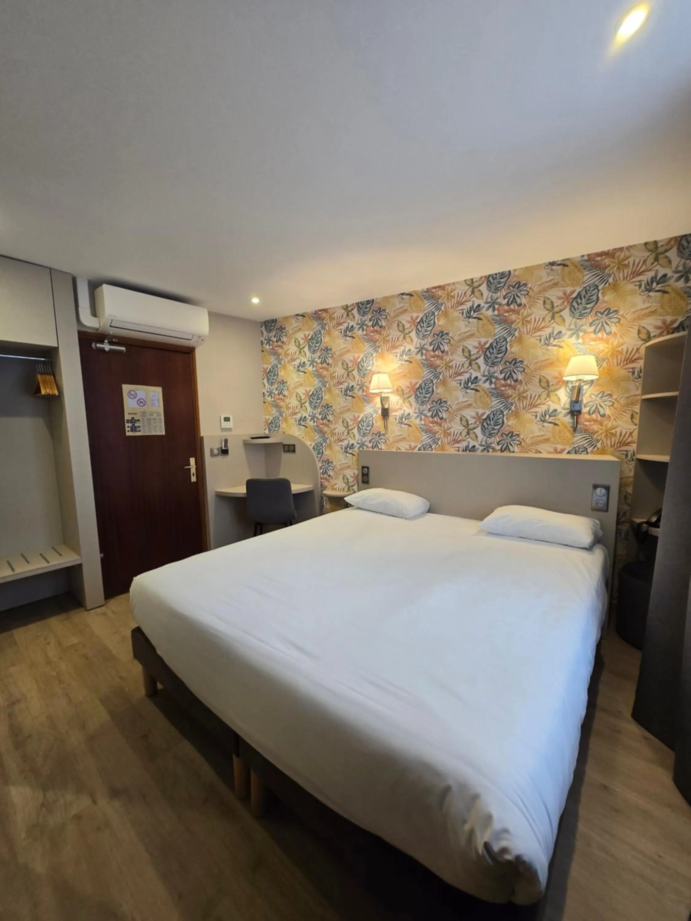 Bed in Beaune Hôtel