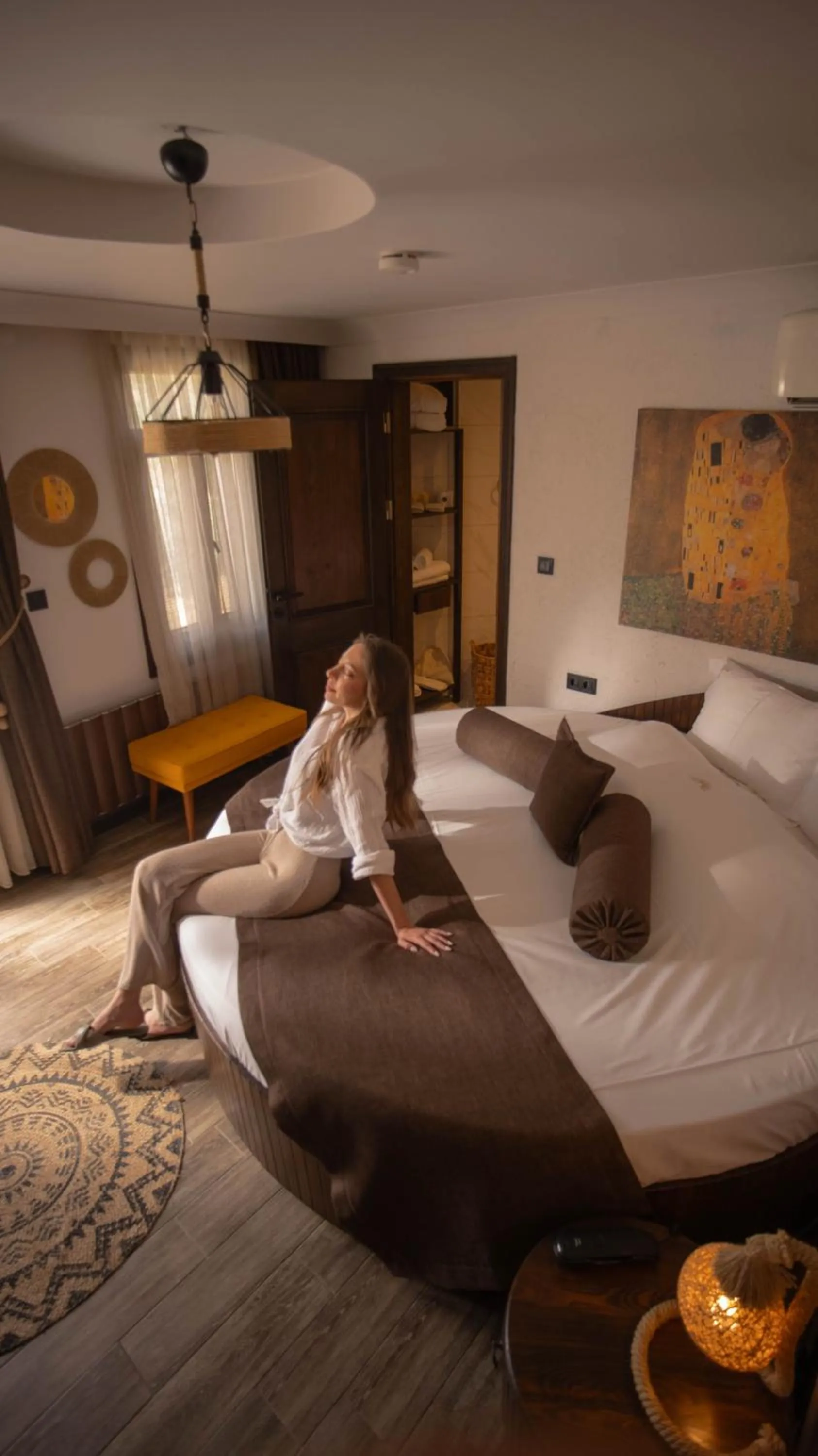 Bedroom, Bed in Parna Hotel