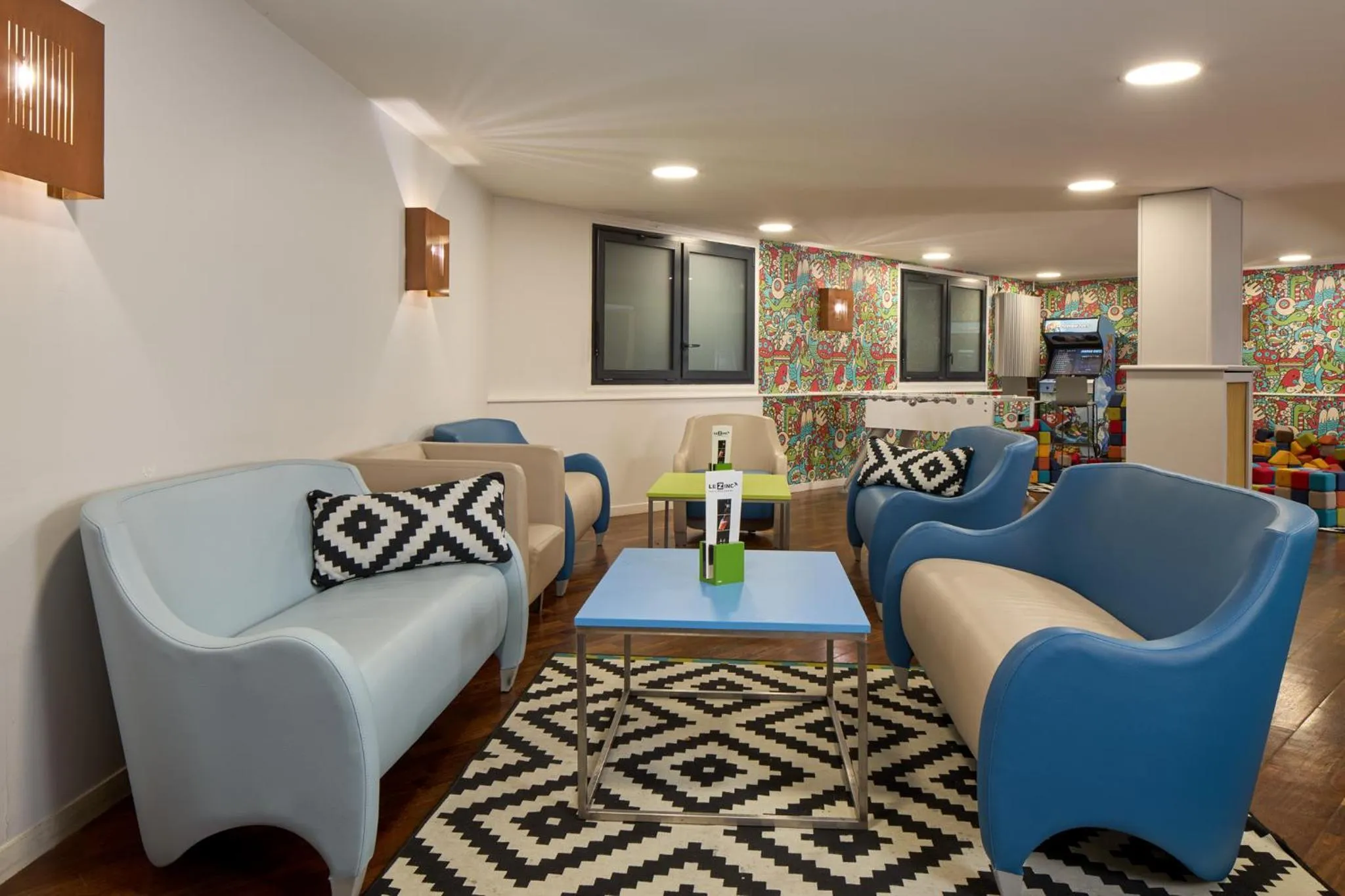 Lounge or bar in Hôtel Roissy